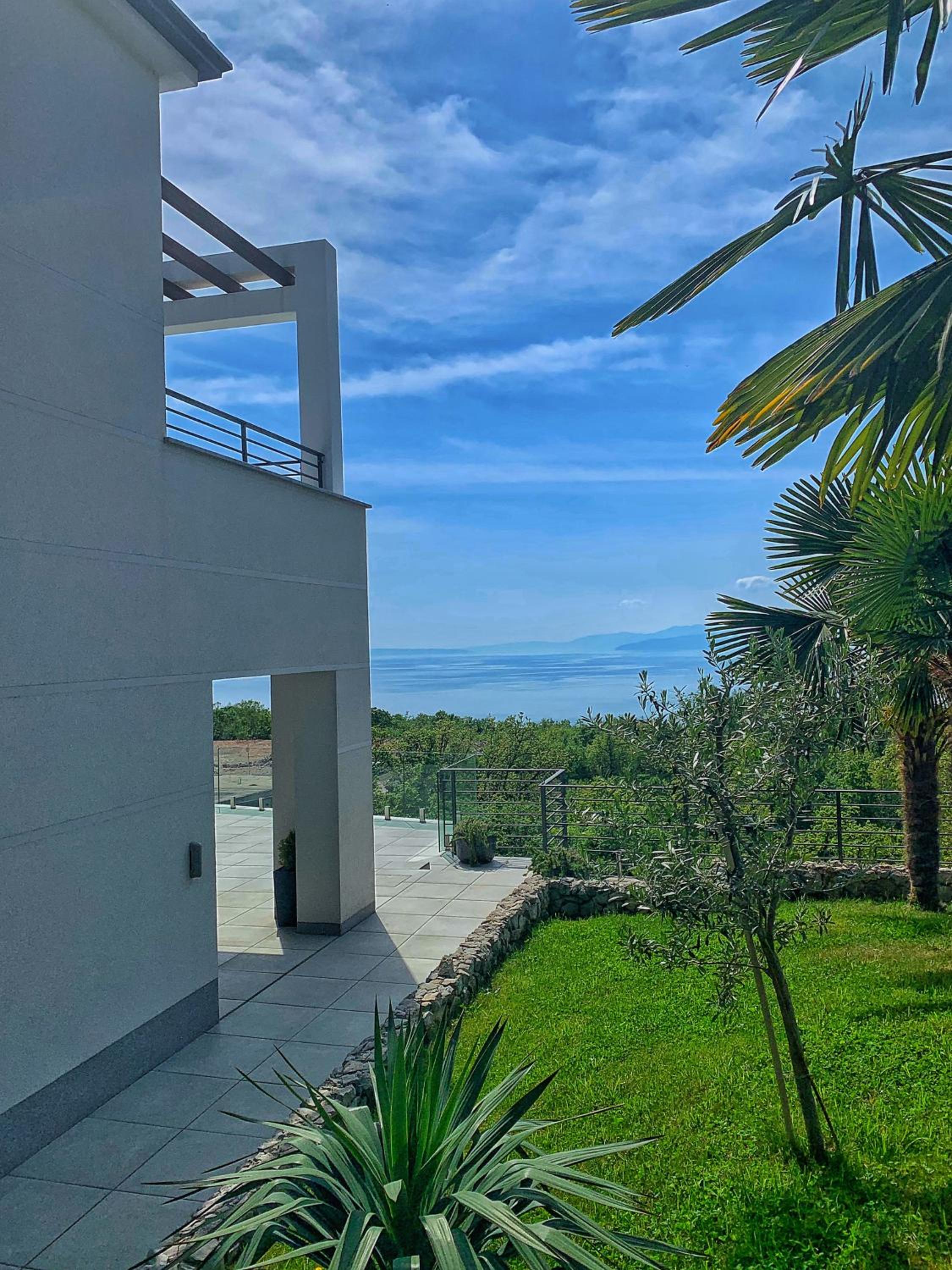 Apartment With Pool View  photo 2