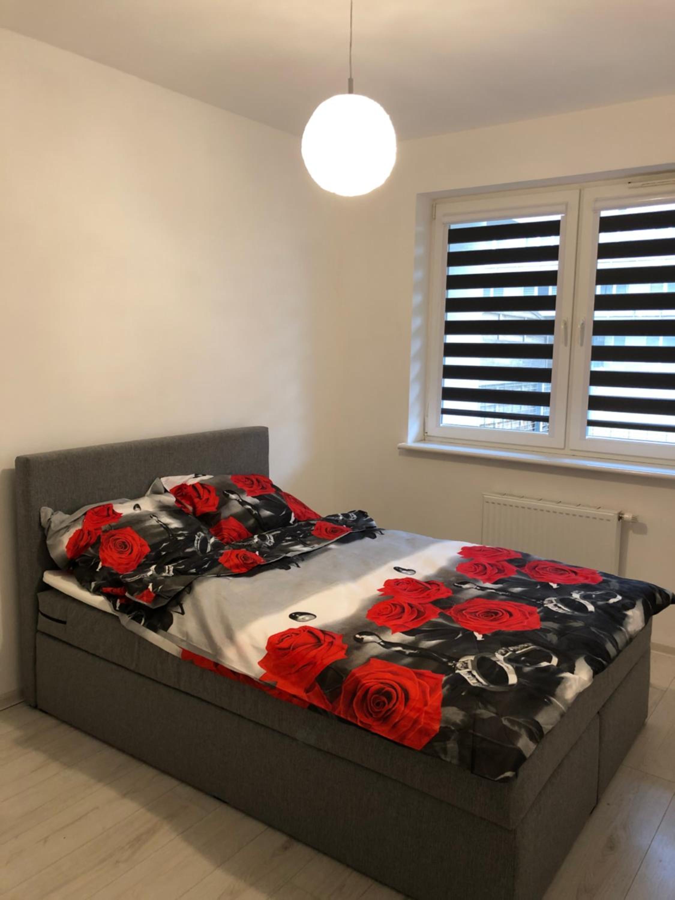 One-Bedroom Apartment - Photo 8