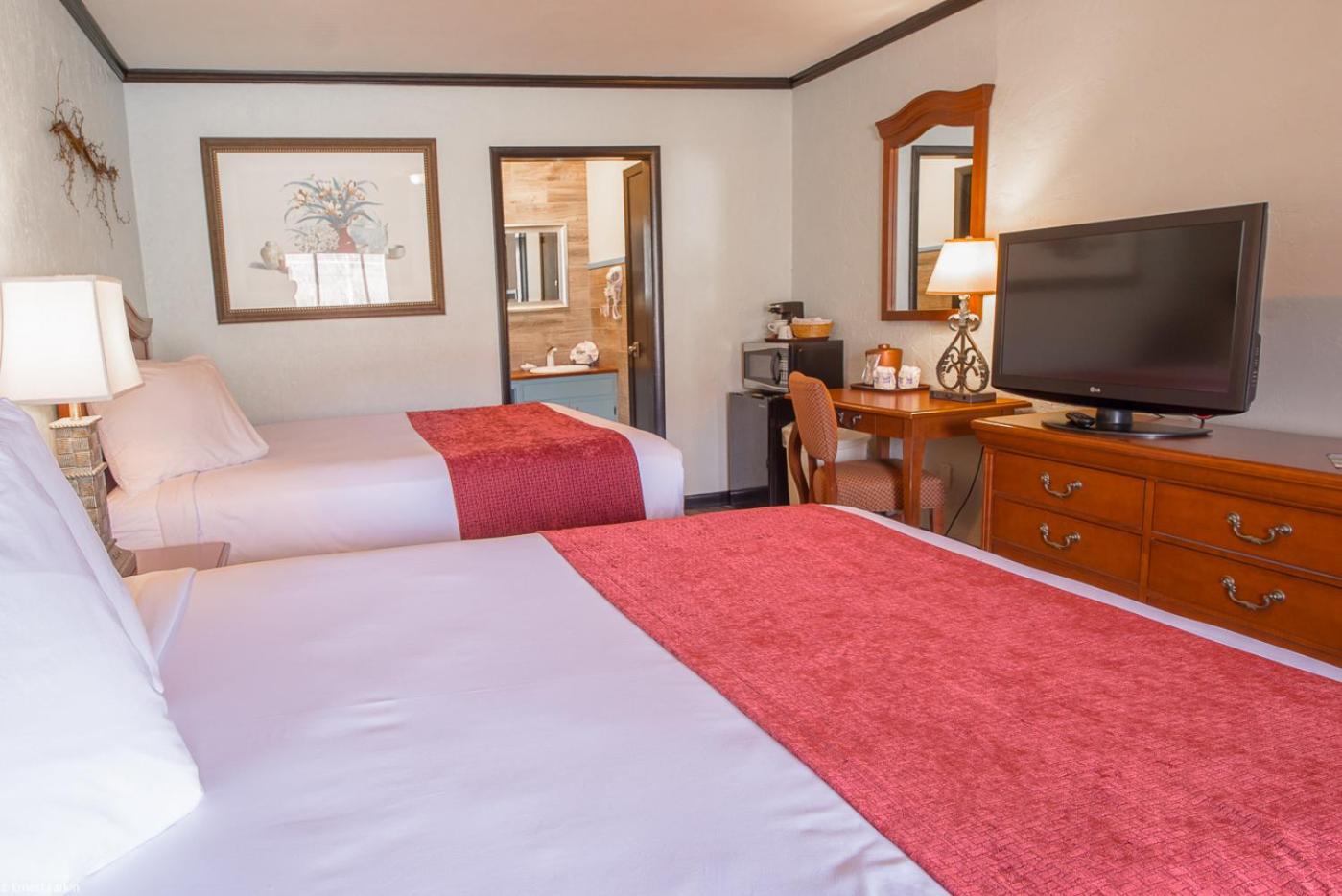 Double Room with Pool View photo 2