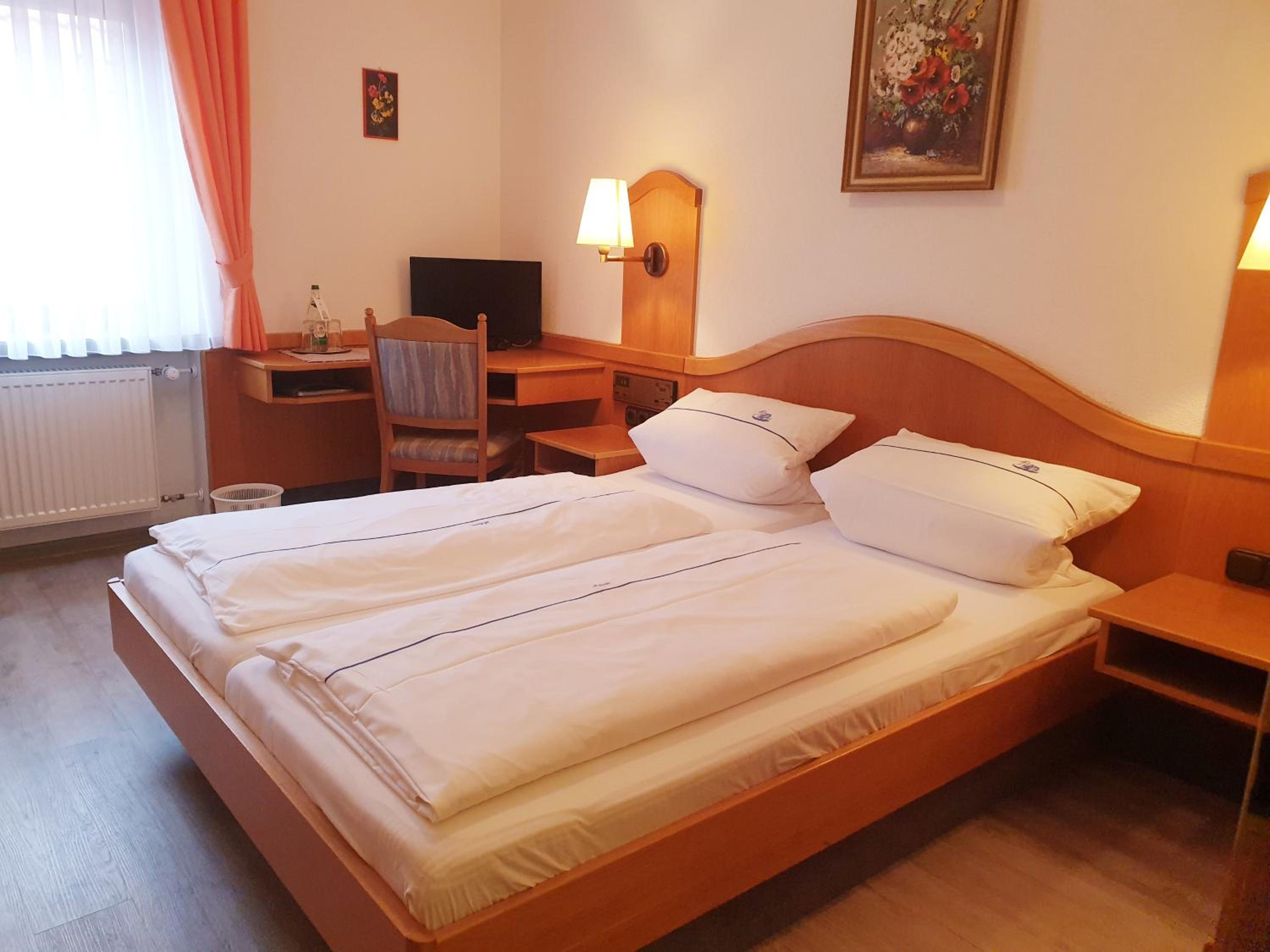 Standard Double Room - Photo 2