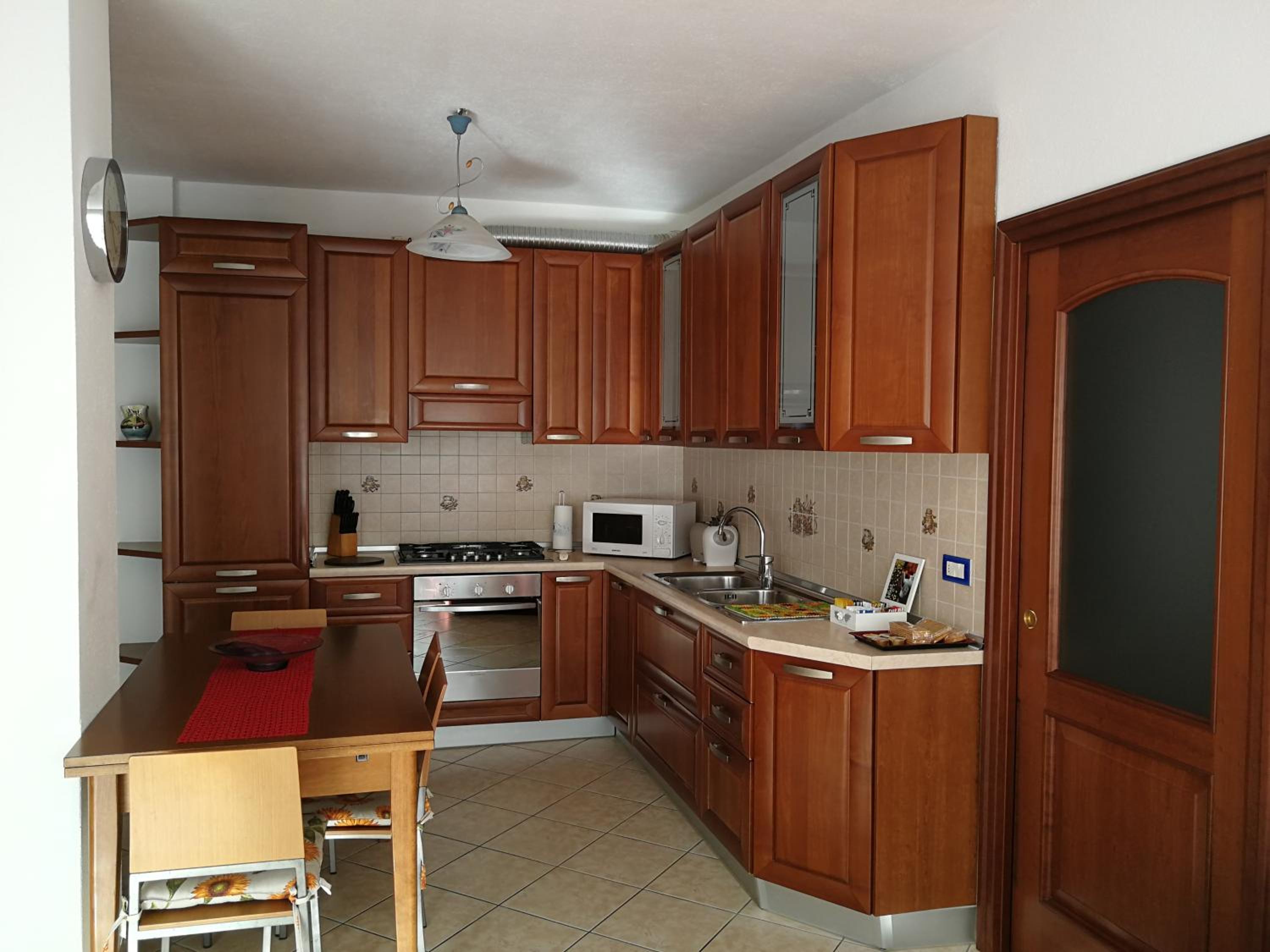Two-Bedroom Apartment - Photo 11