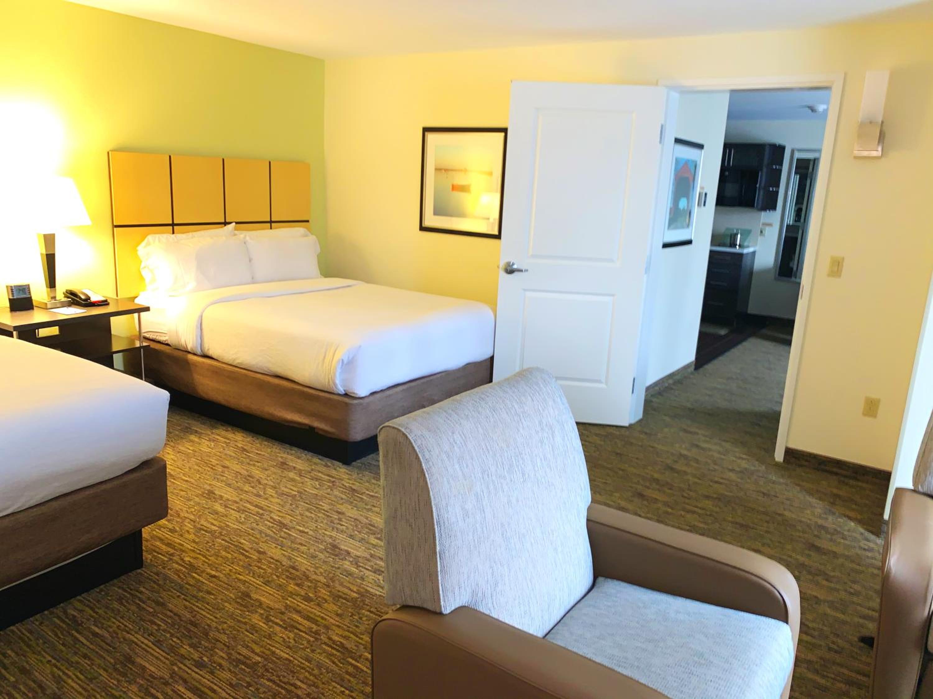 One-Bedroom Suite with Two Queen Beds