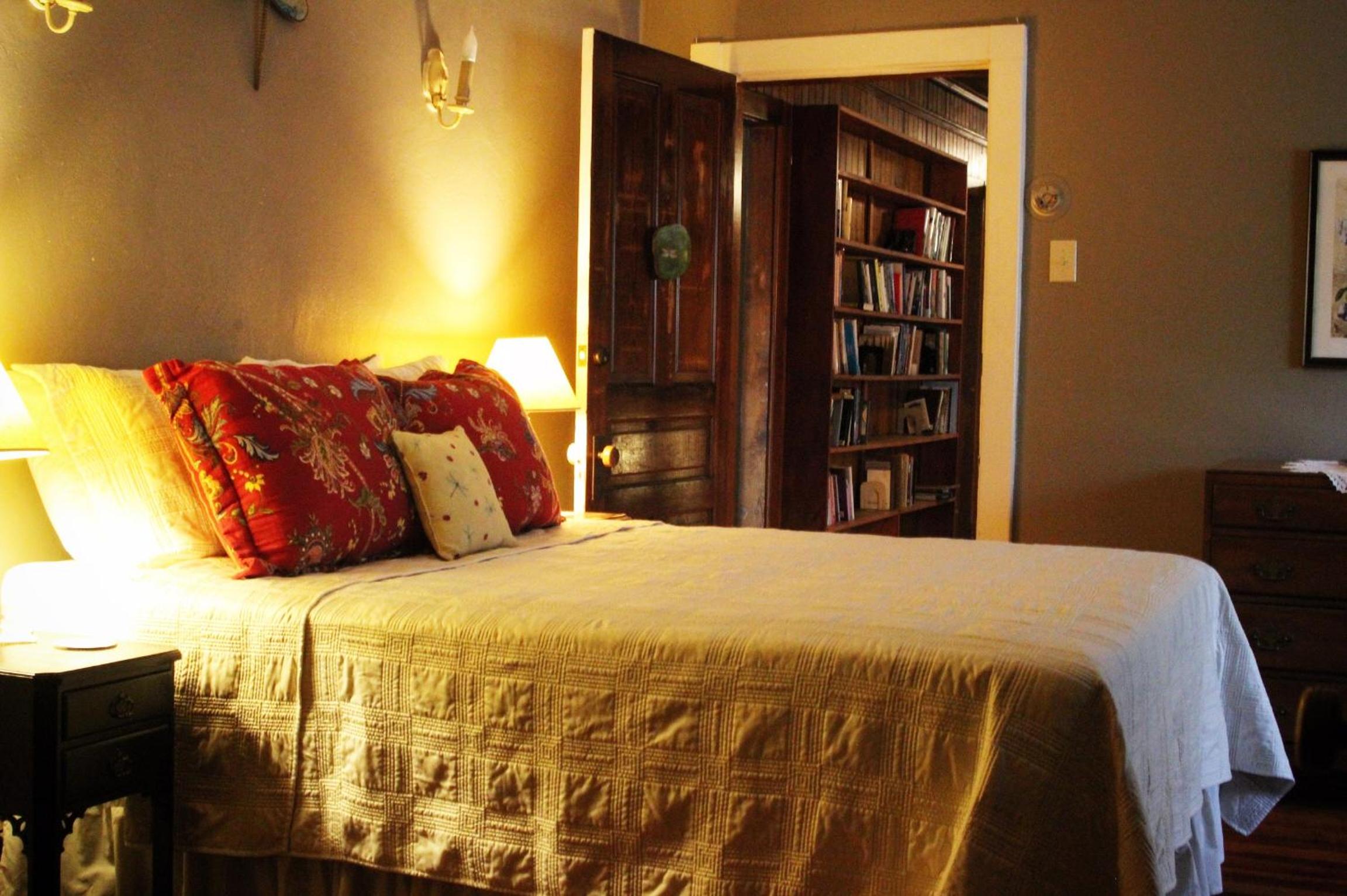 Deluxe Queen Room photo 2