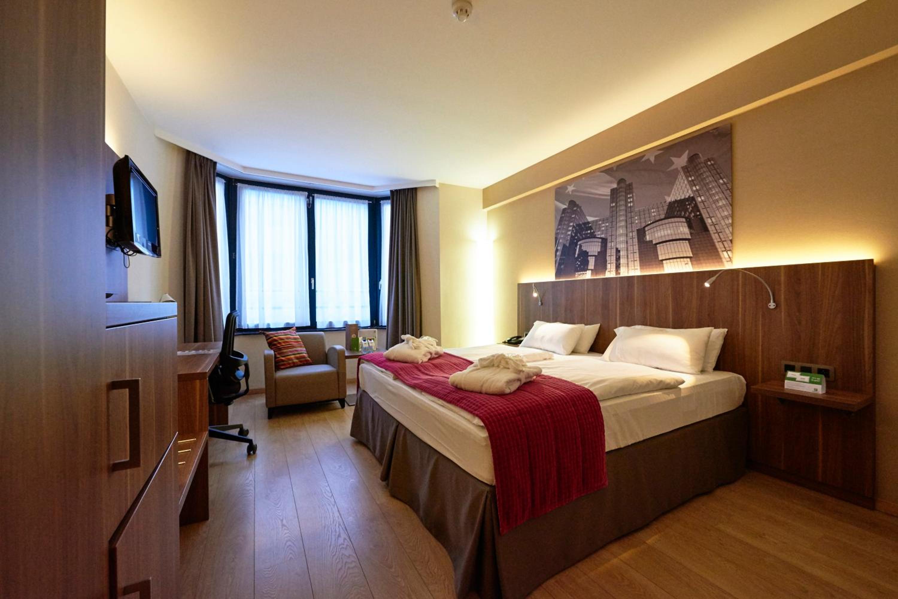 Standard King Room