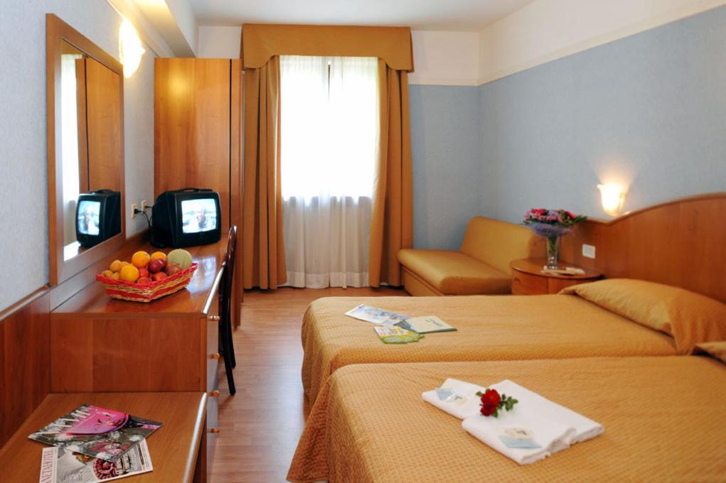 Triple Room - Photo 1