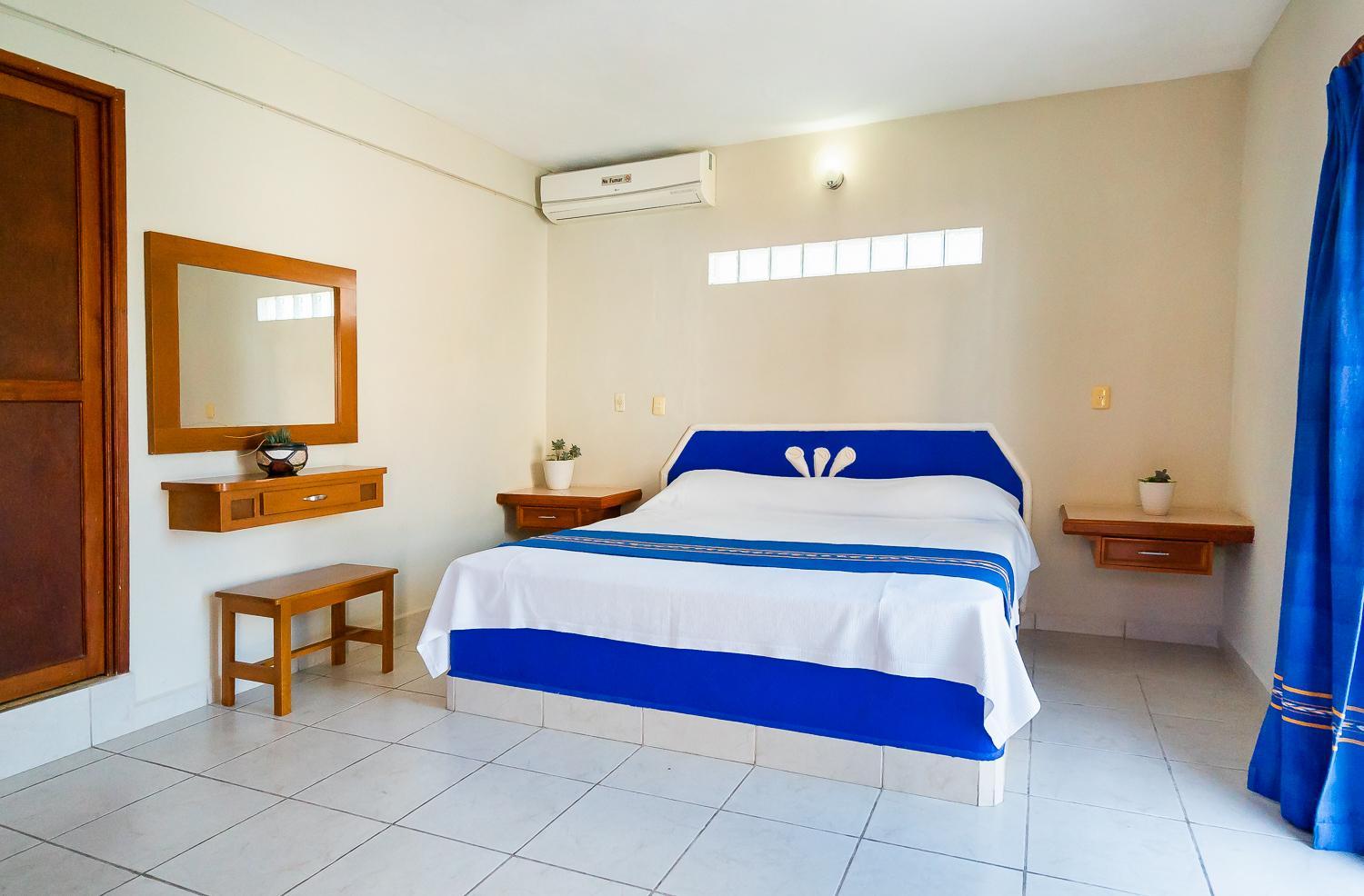 Standard King Room - Photo 1