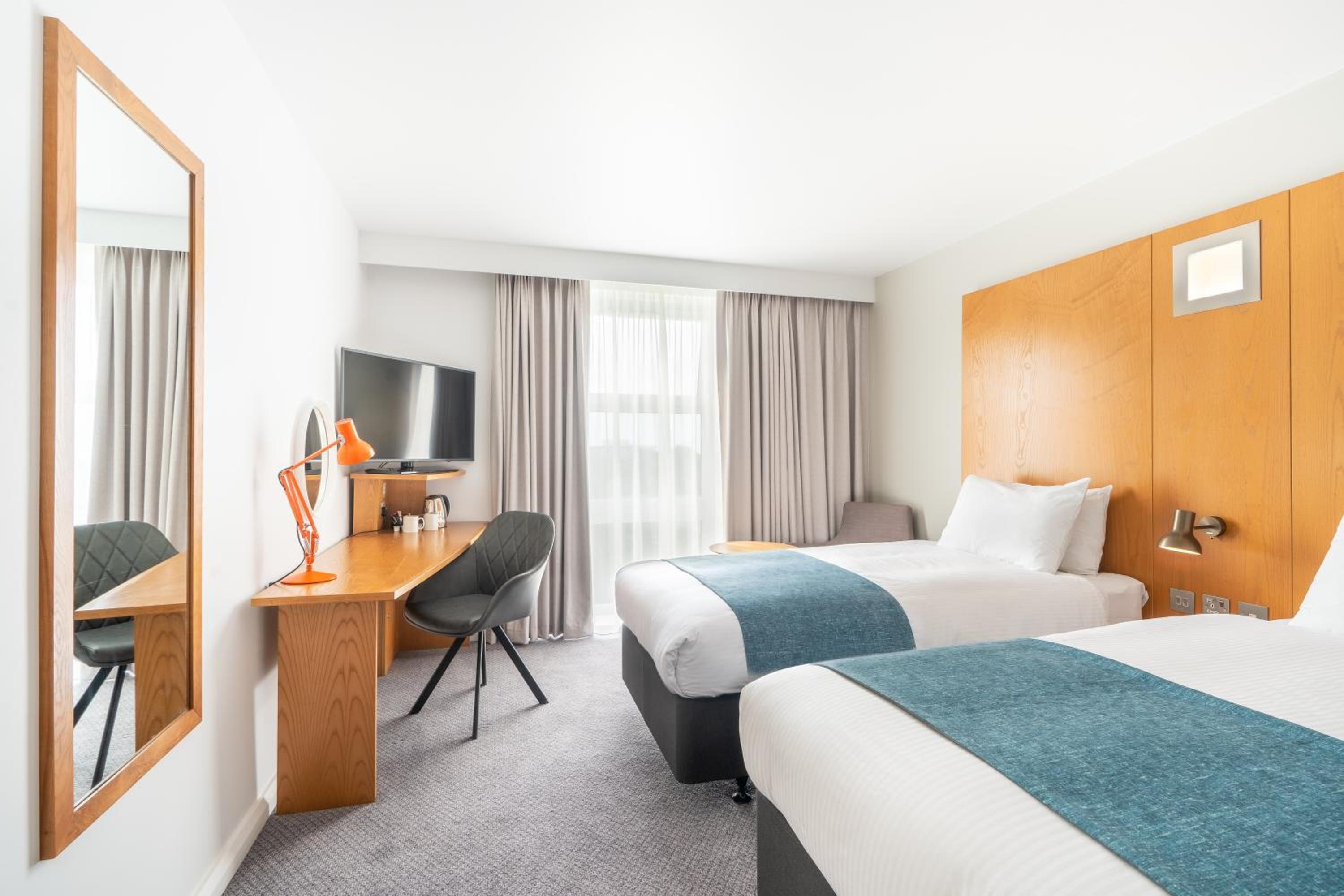 Standard Room with Two Single Beds - Photo 3