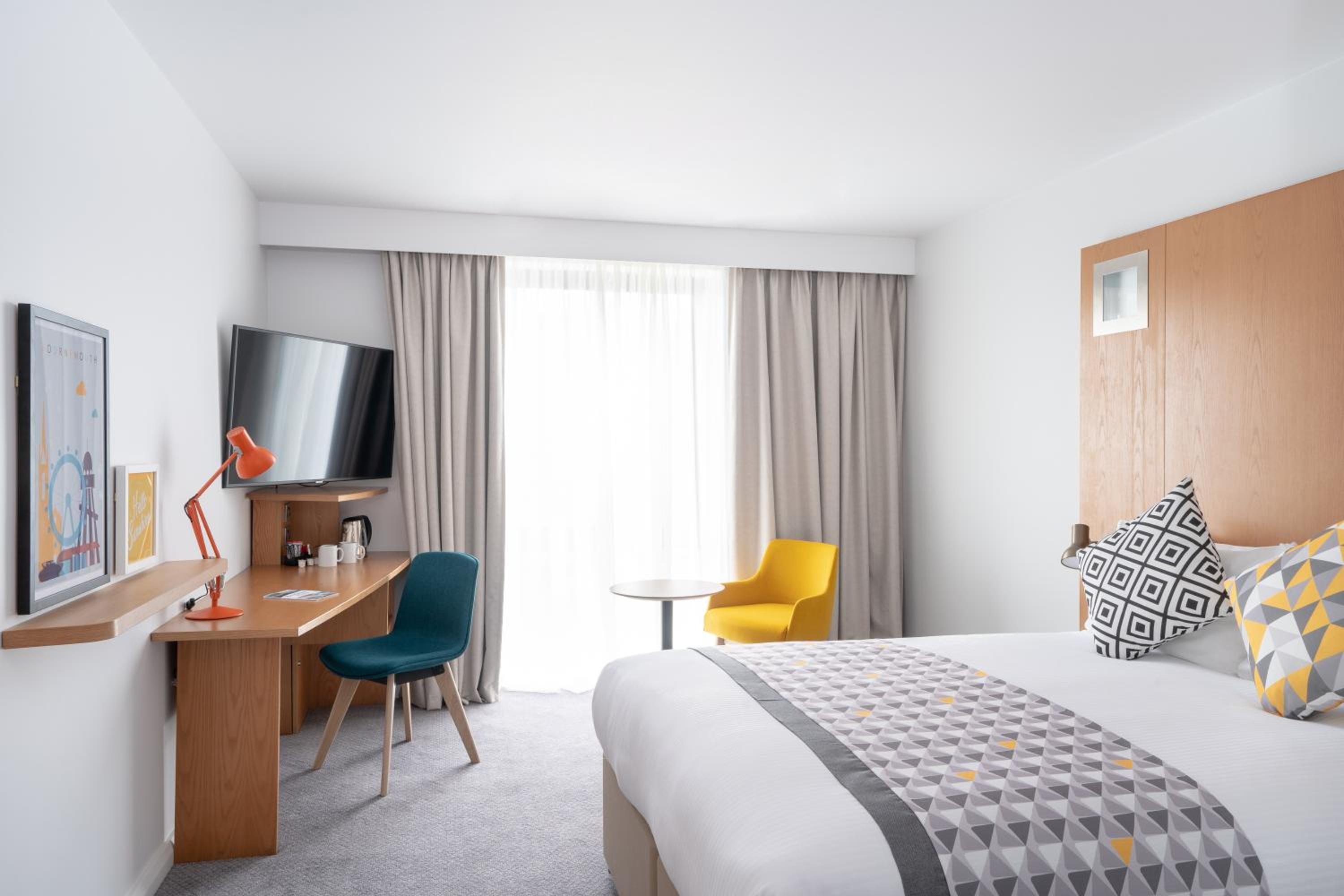 Standard Queen Room - Photo 6