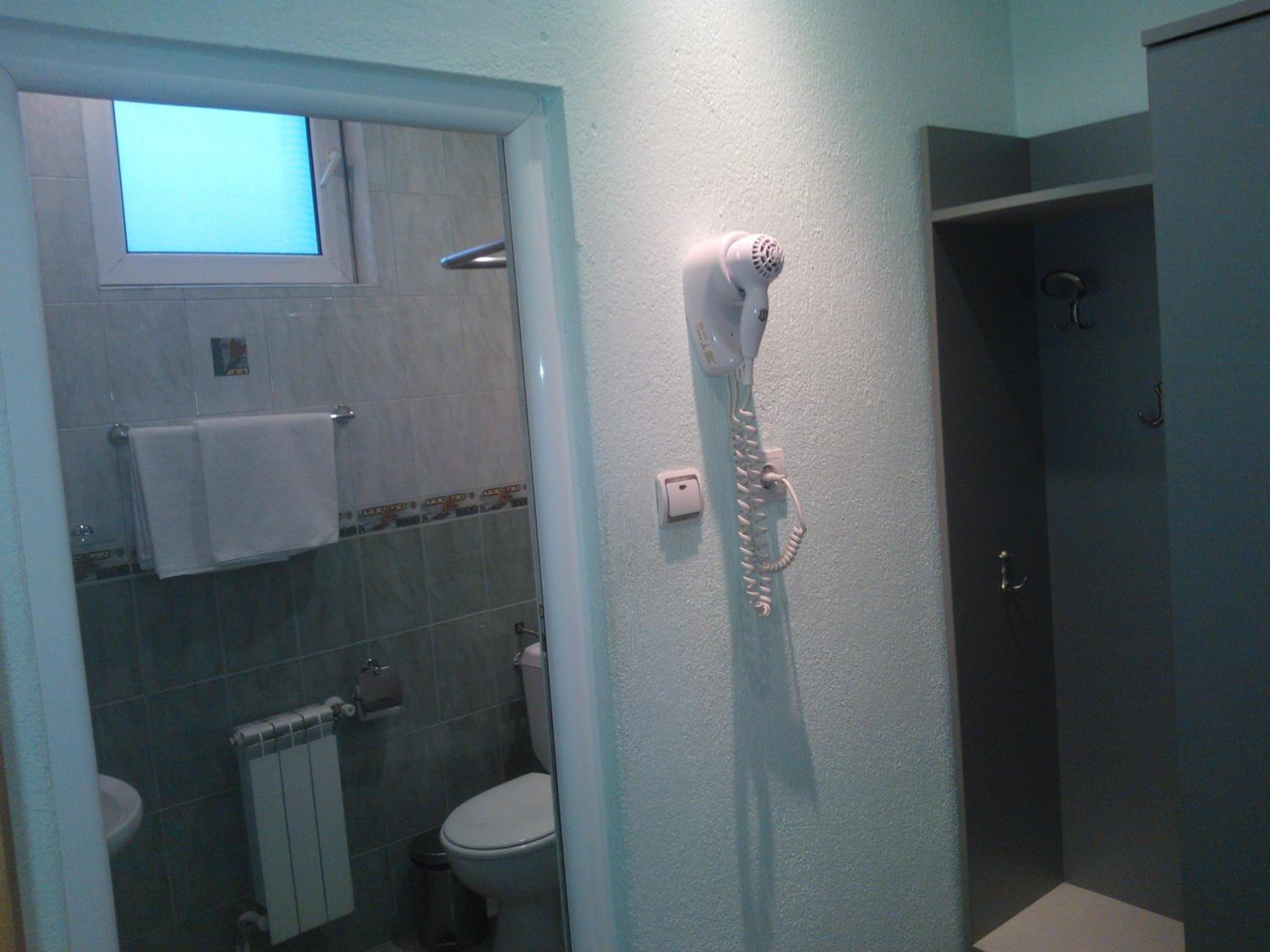 Triple Room - Photo 5