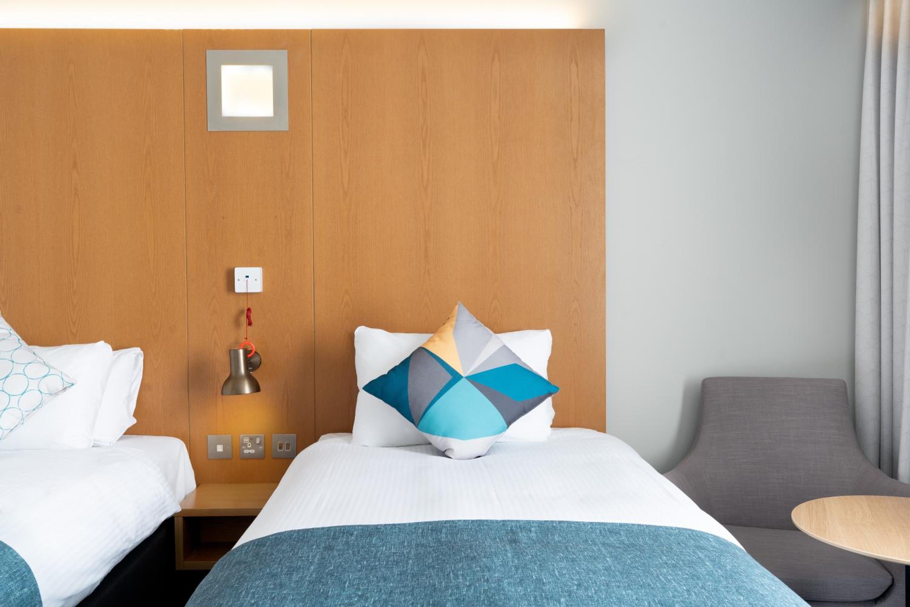 Standard Room with Two Single Beds - Photo 8