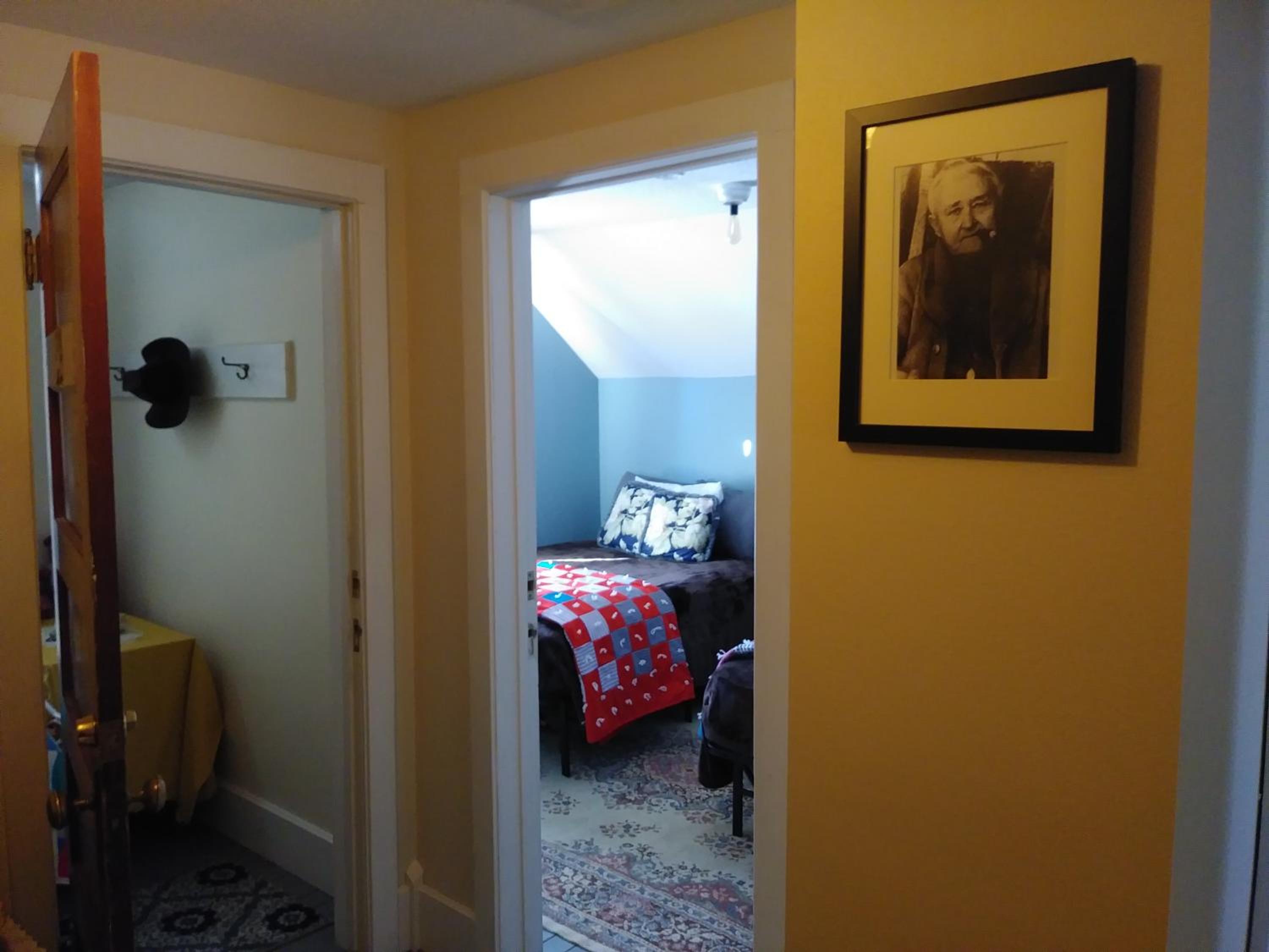 Five-Bedroom House photo 1