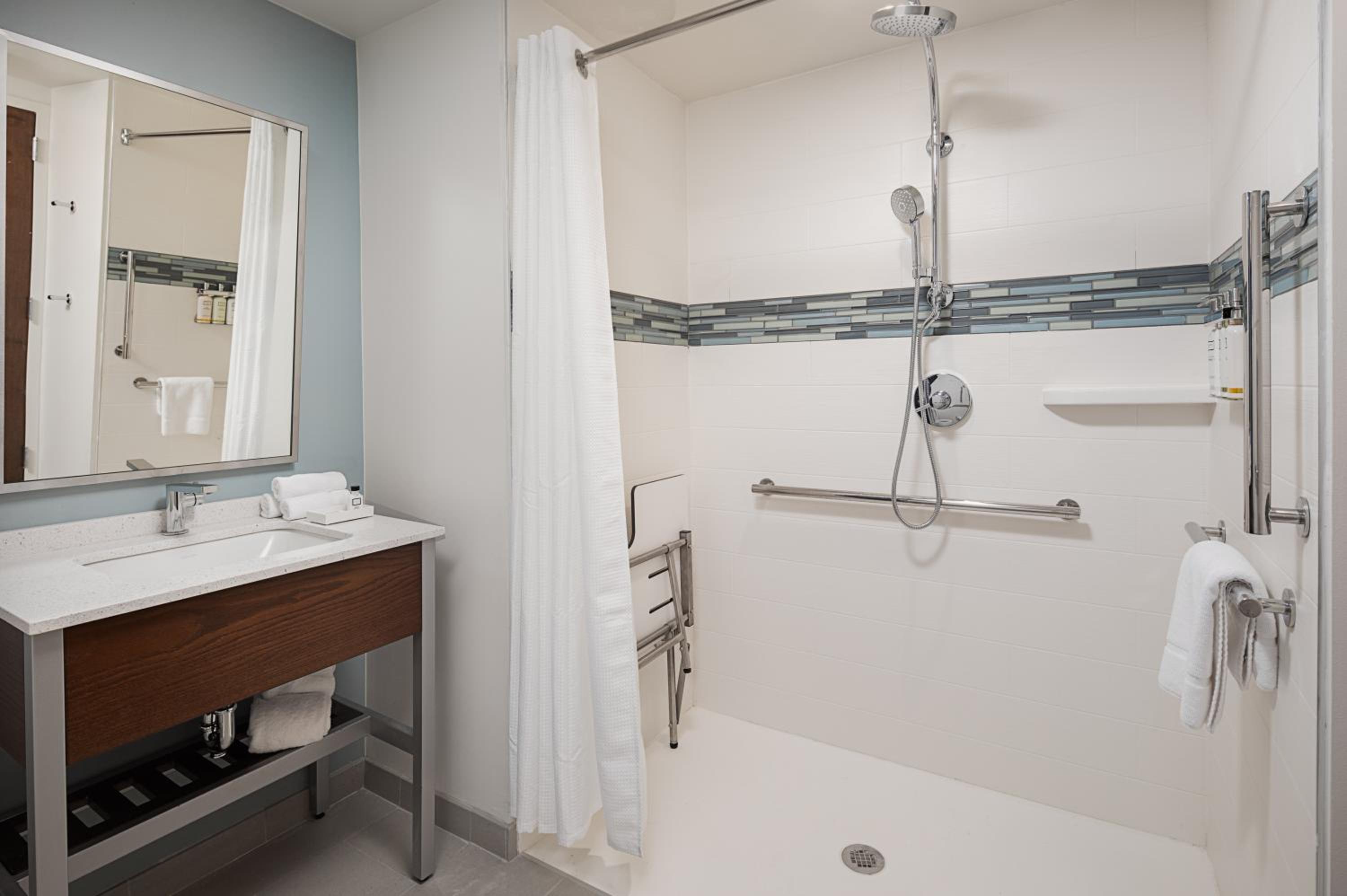 King Suite - Disability Access photo 3