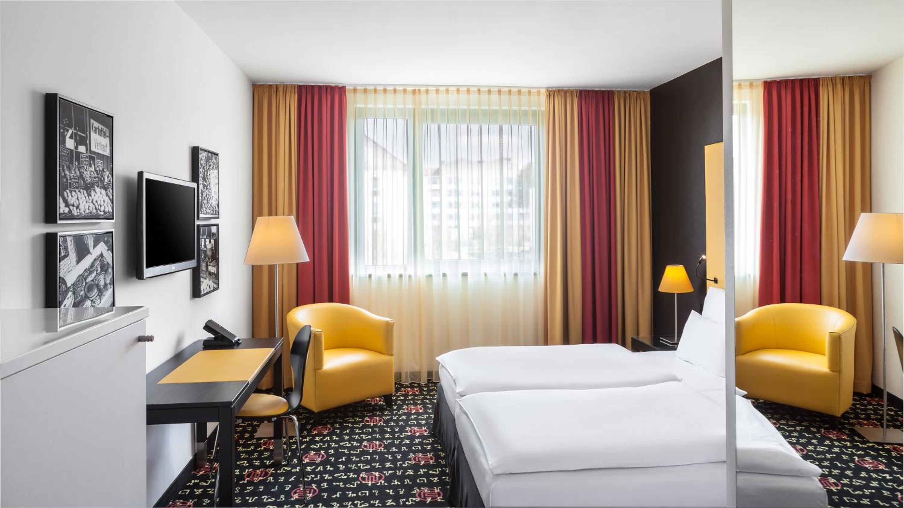 Standard Twin Room - Photo 6