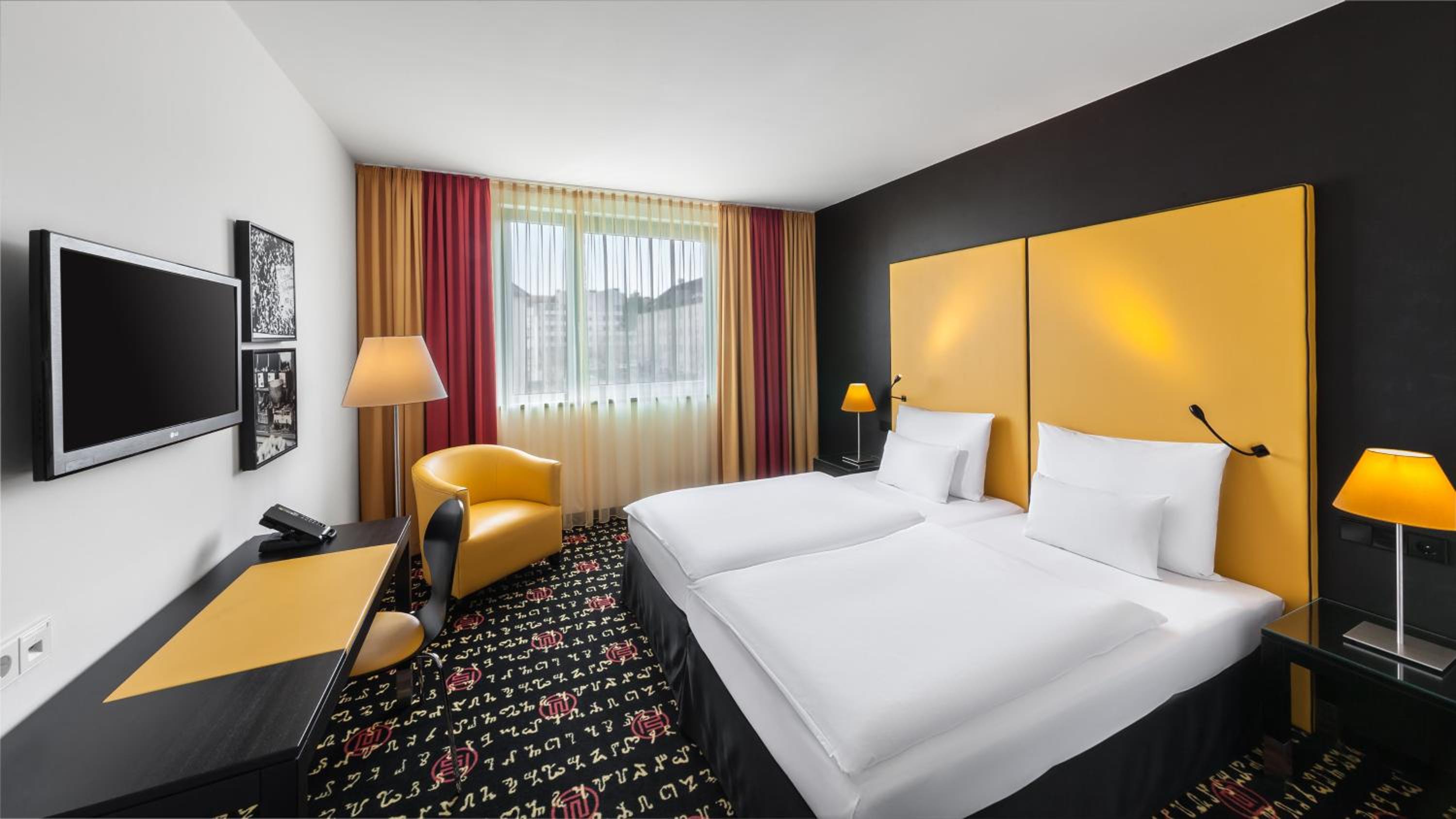 Standard Twin Room - Photo 2