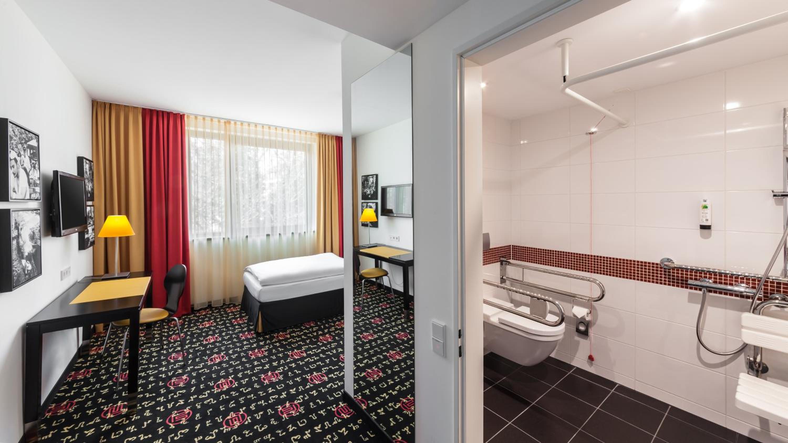 Standard Single Room - Disability Access photo 2