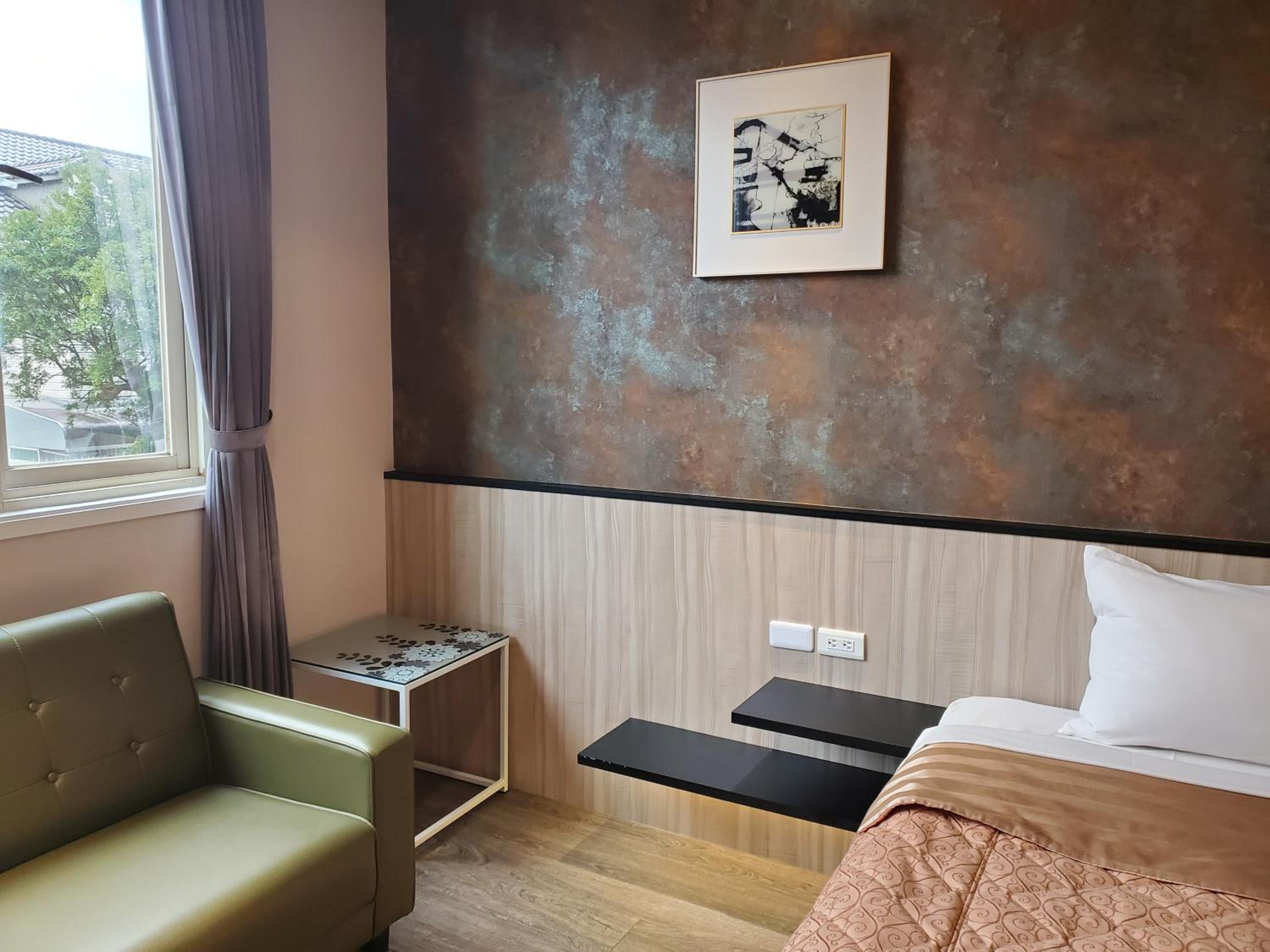 Deluxe Double Room with Bath photo 2