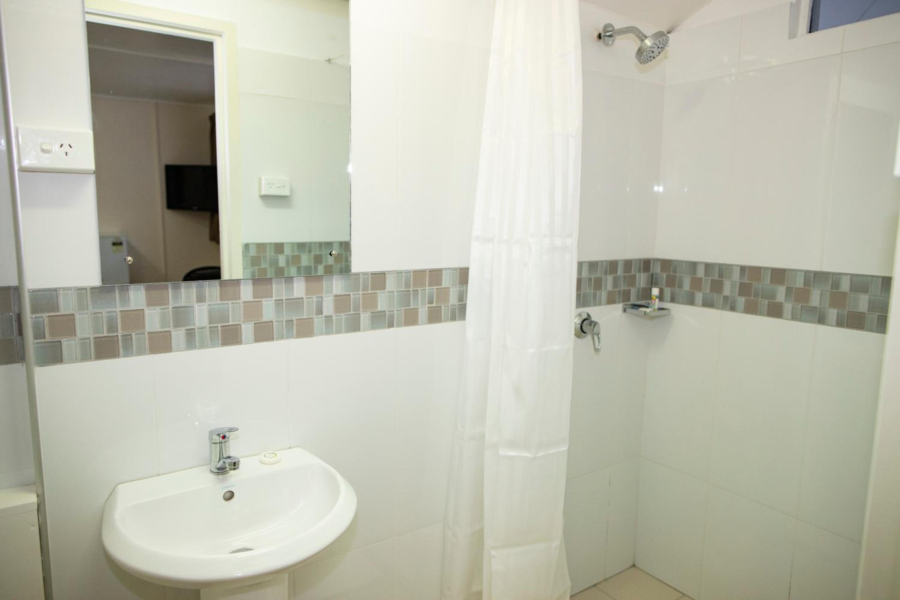 Standard Double Room photo 8
