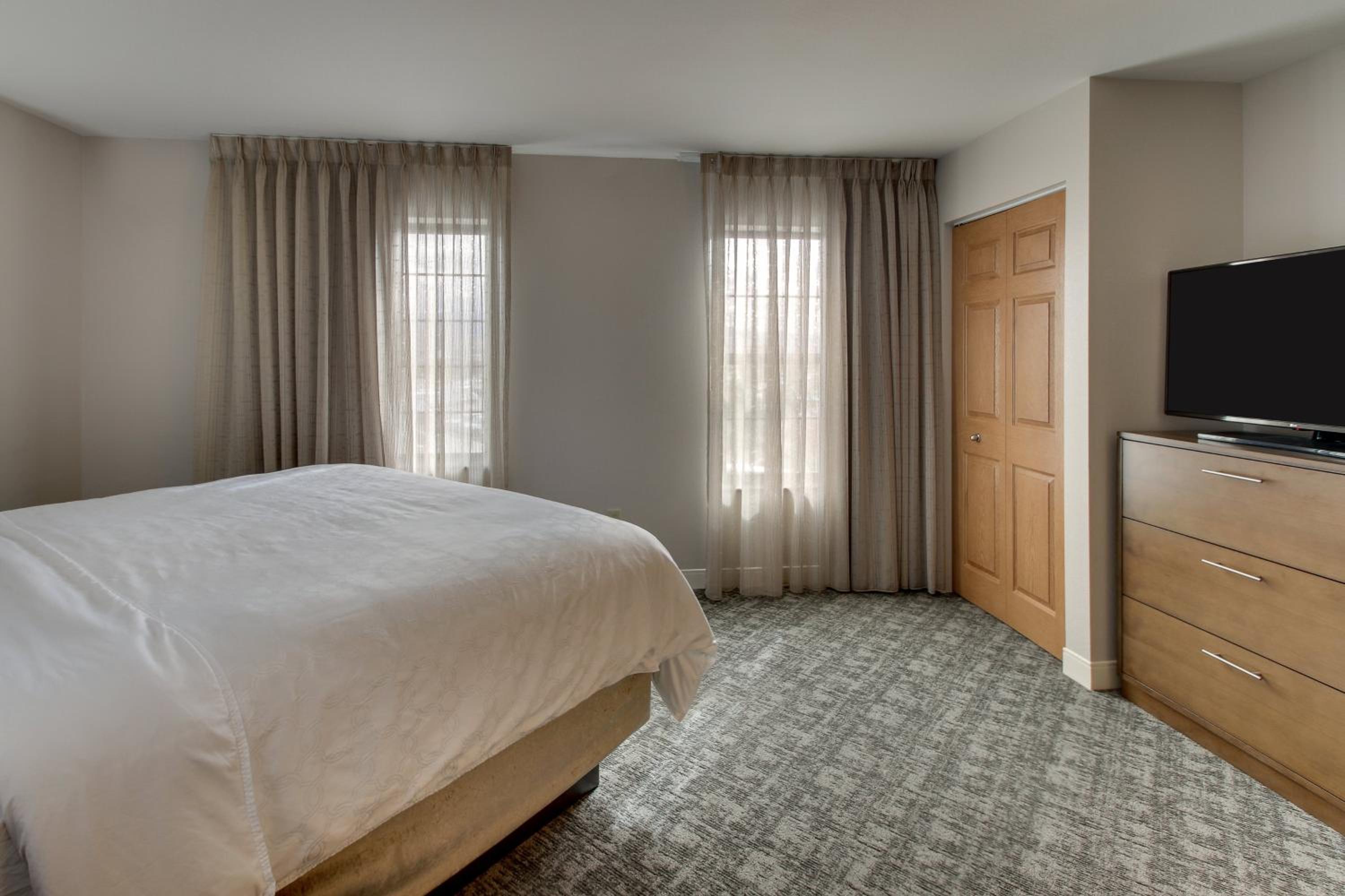 Two-Bedroom Suite - Non-Smoking - Photo 15