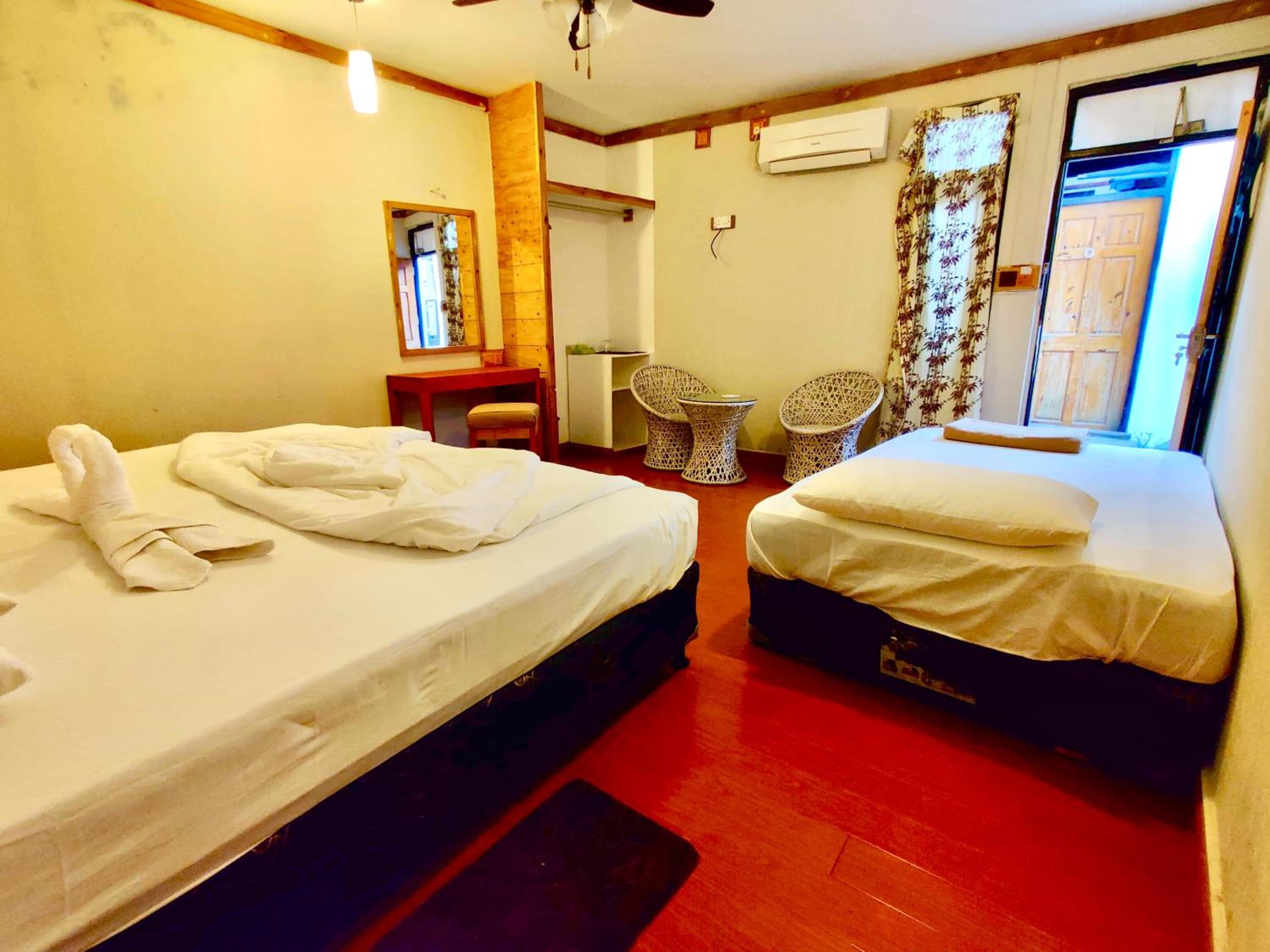 Standard Triple Room - Photo 4