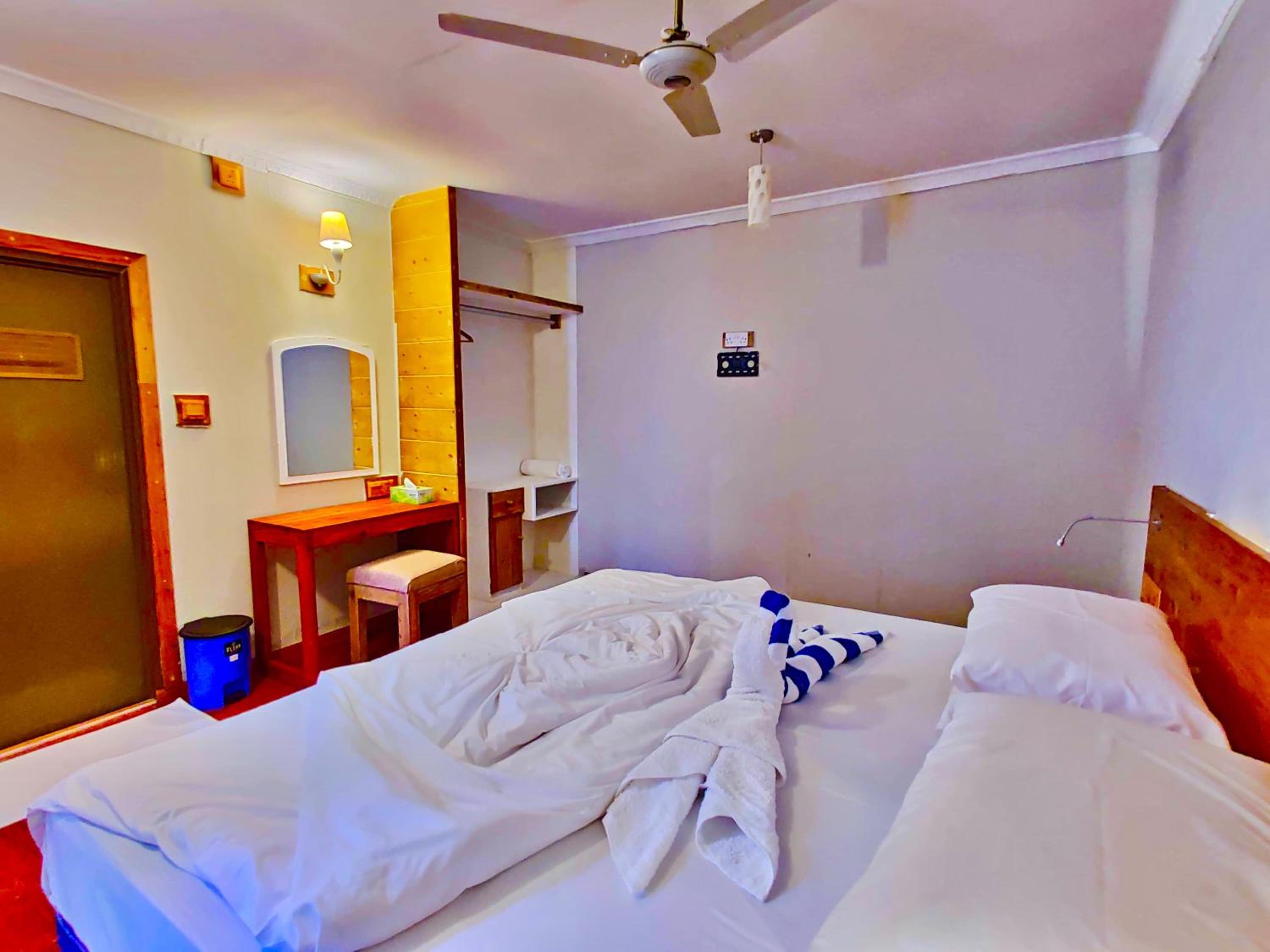 Double Room with Extra Bed - Photo 4