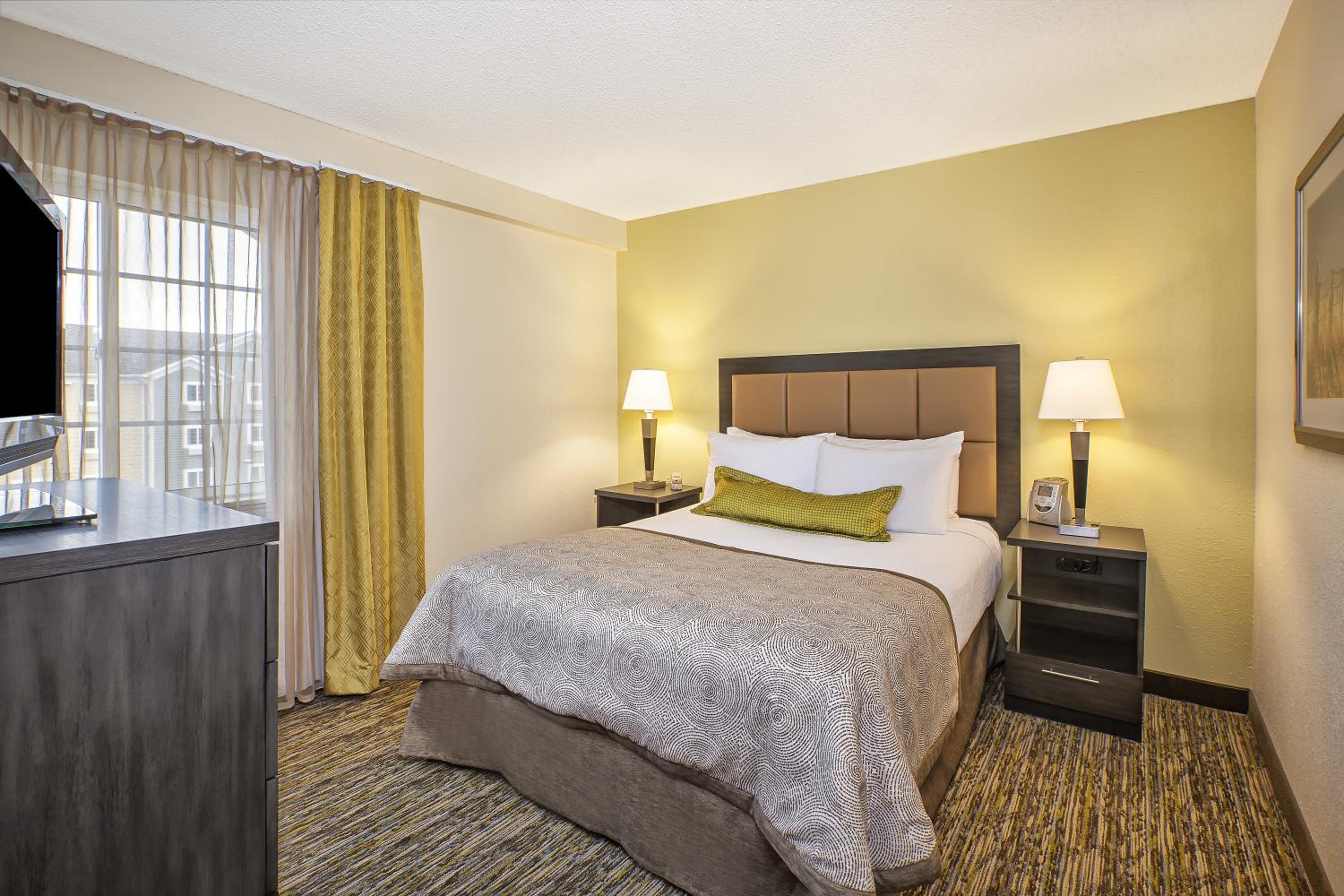 Standard Suite - Photo 1