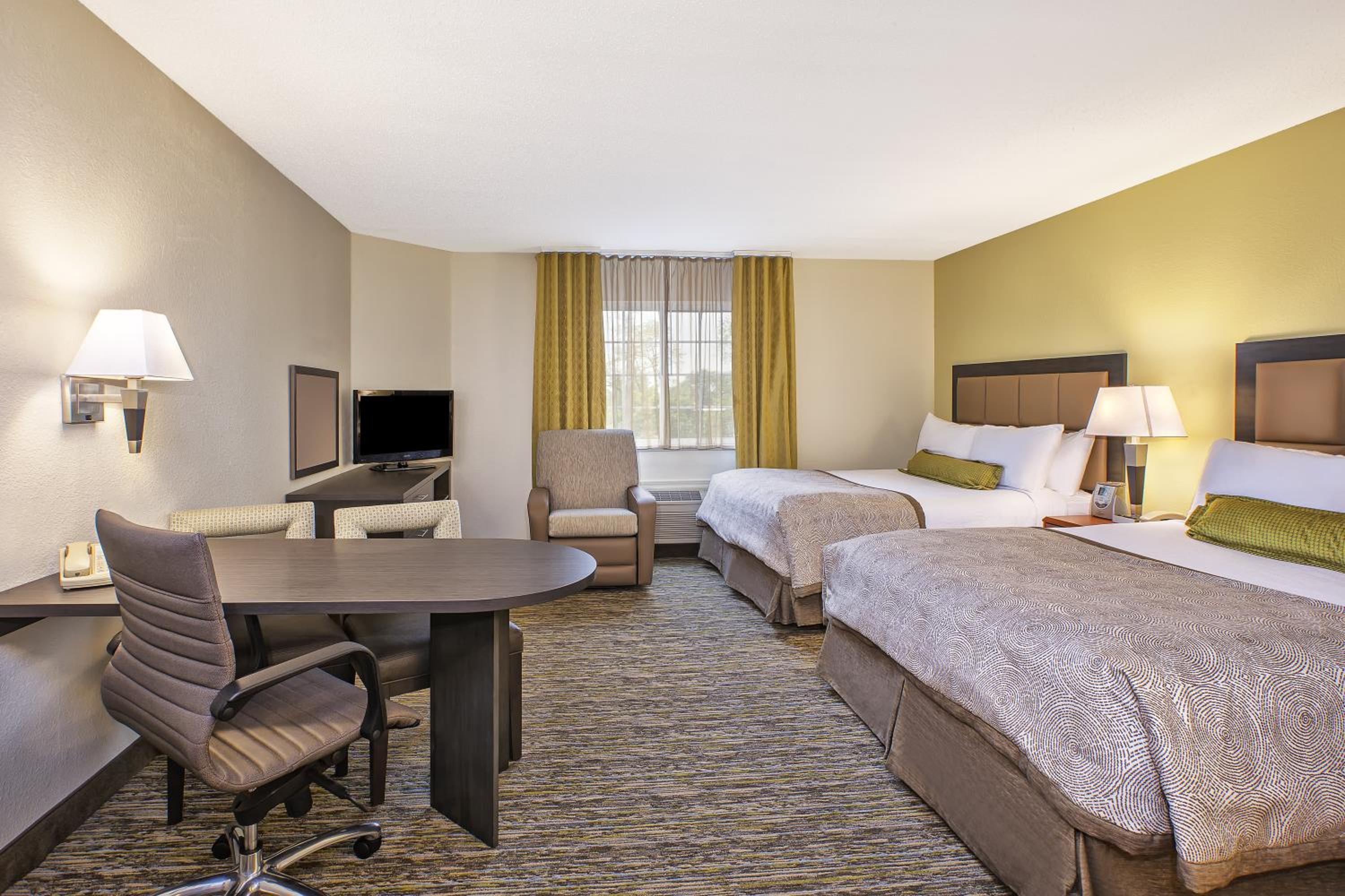Studio Suite with Two Double Beds - Photo 1