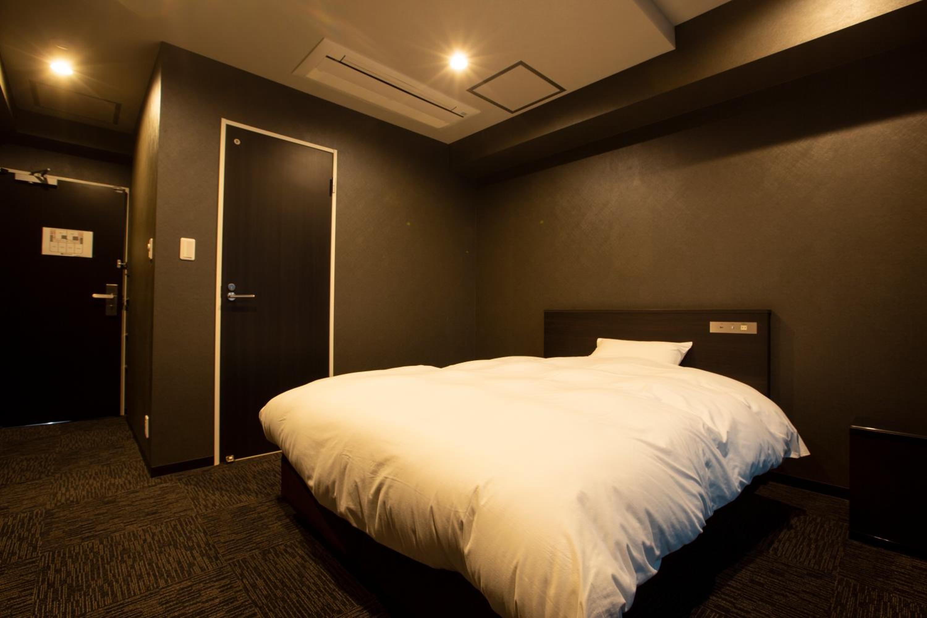 Single Room with Private Bathroom