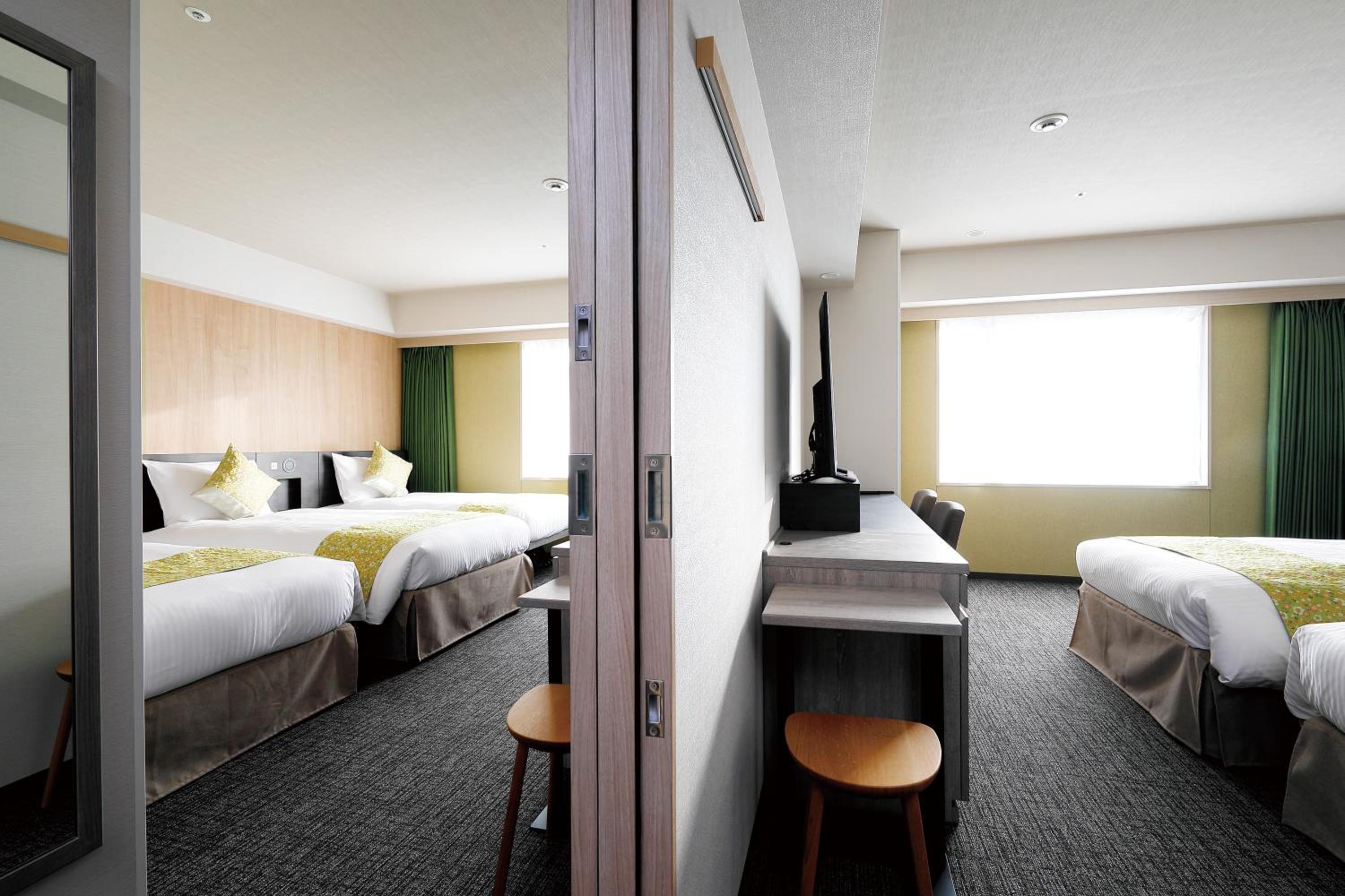Non-Smoking - Superior Triple Room - Photo 10