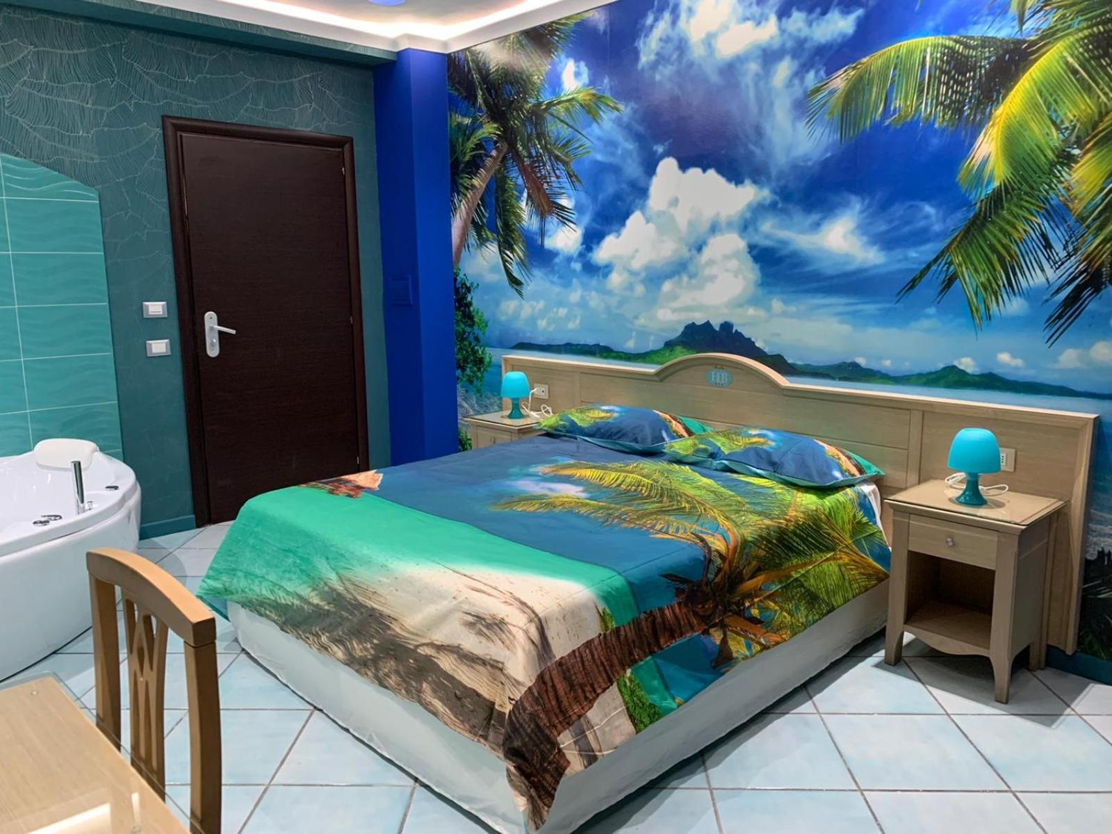 Deluxe Suite With Spa Bath photo 3