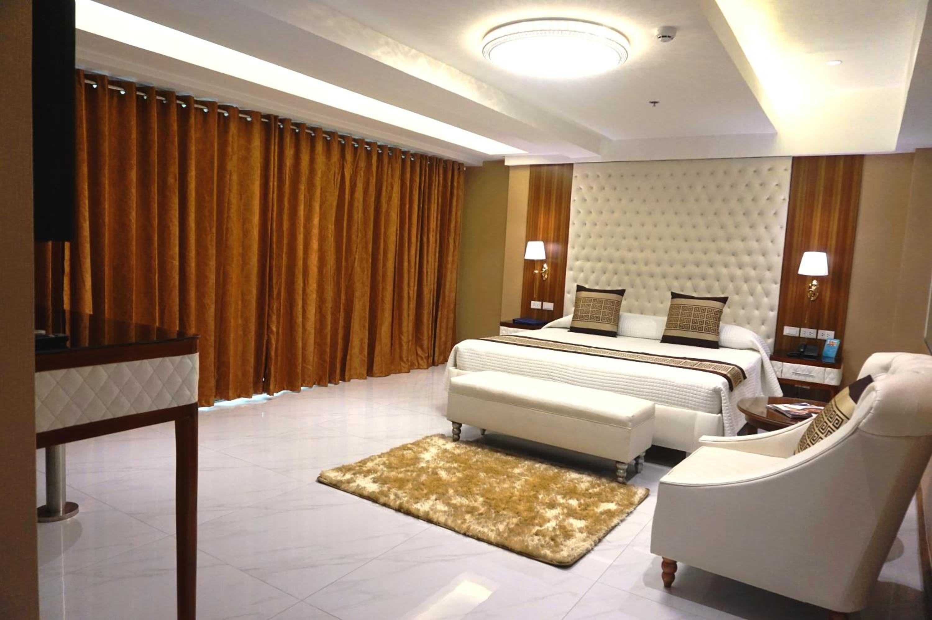 Admiral Suite - Photo 4