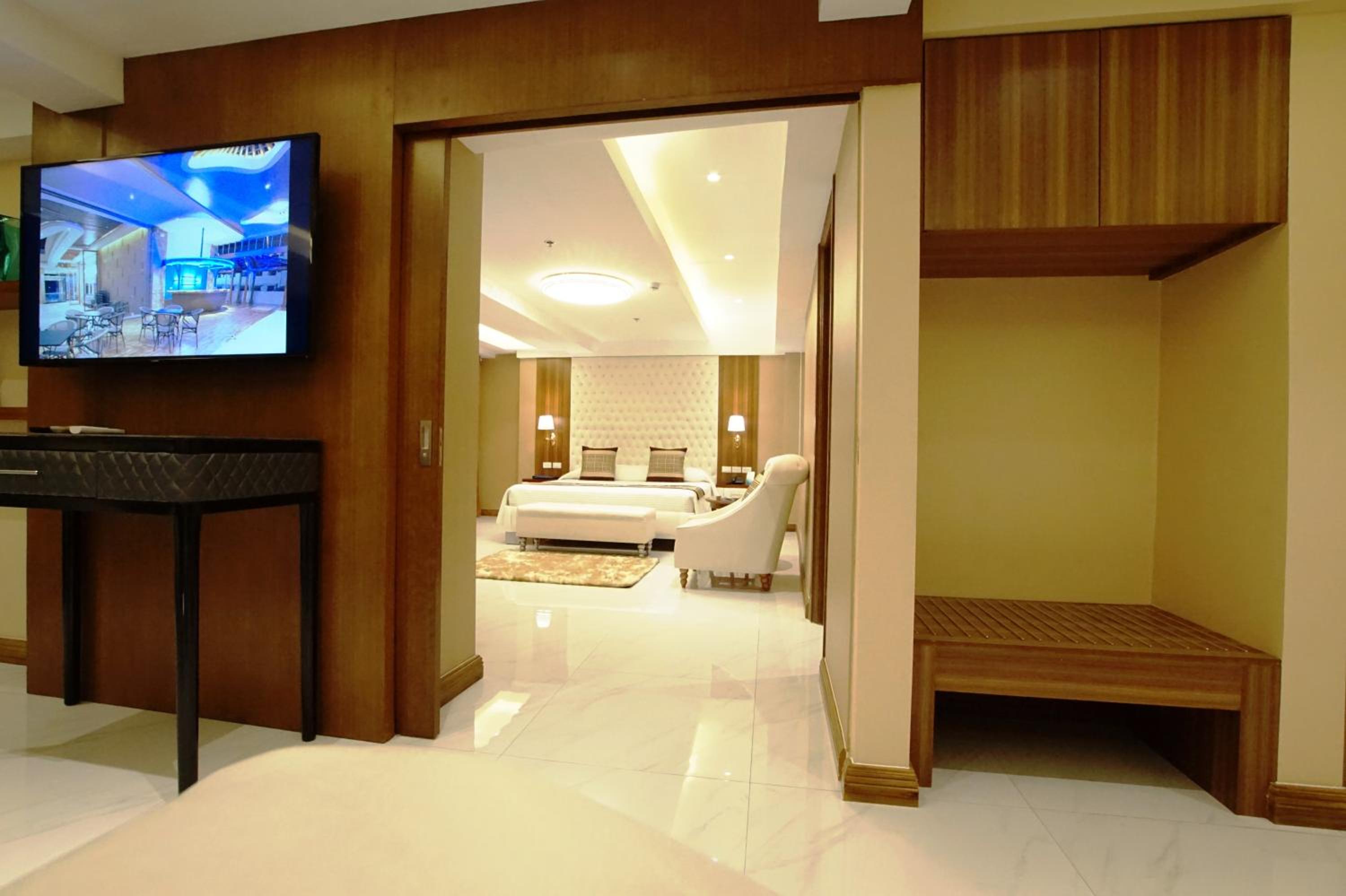 Admiral Suite - Photo 5