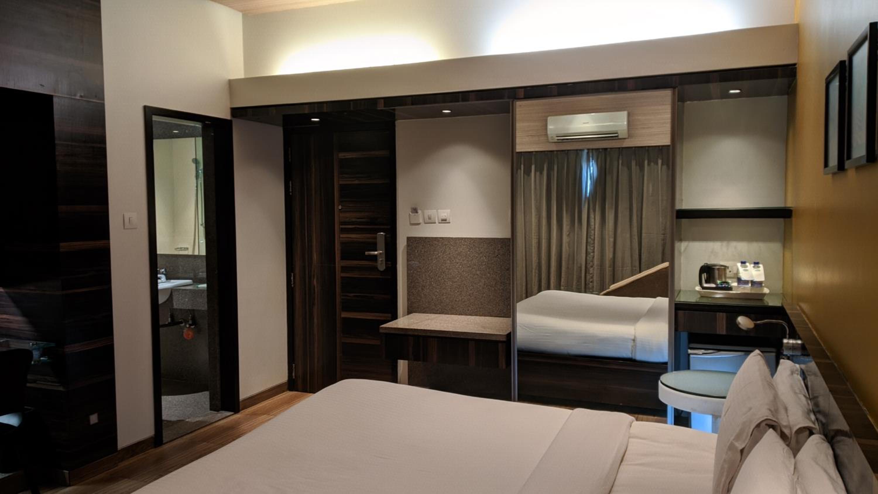 Deluxe Double Room - Photo 1