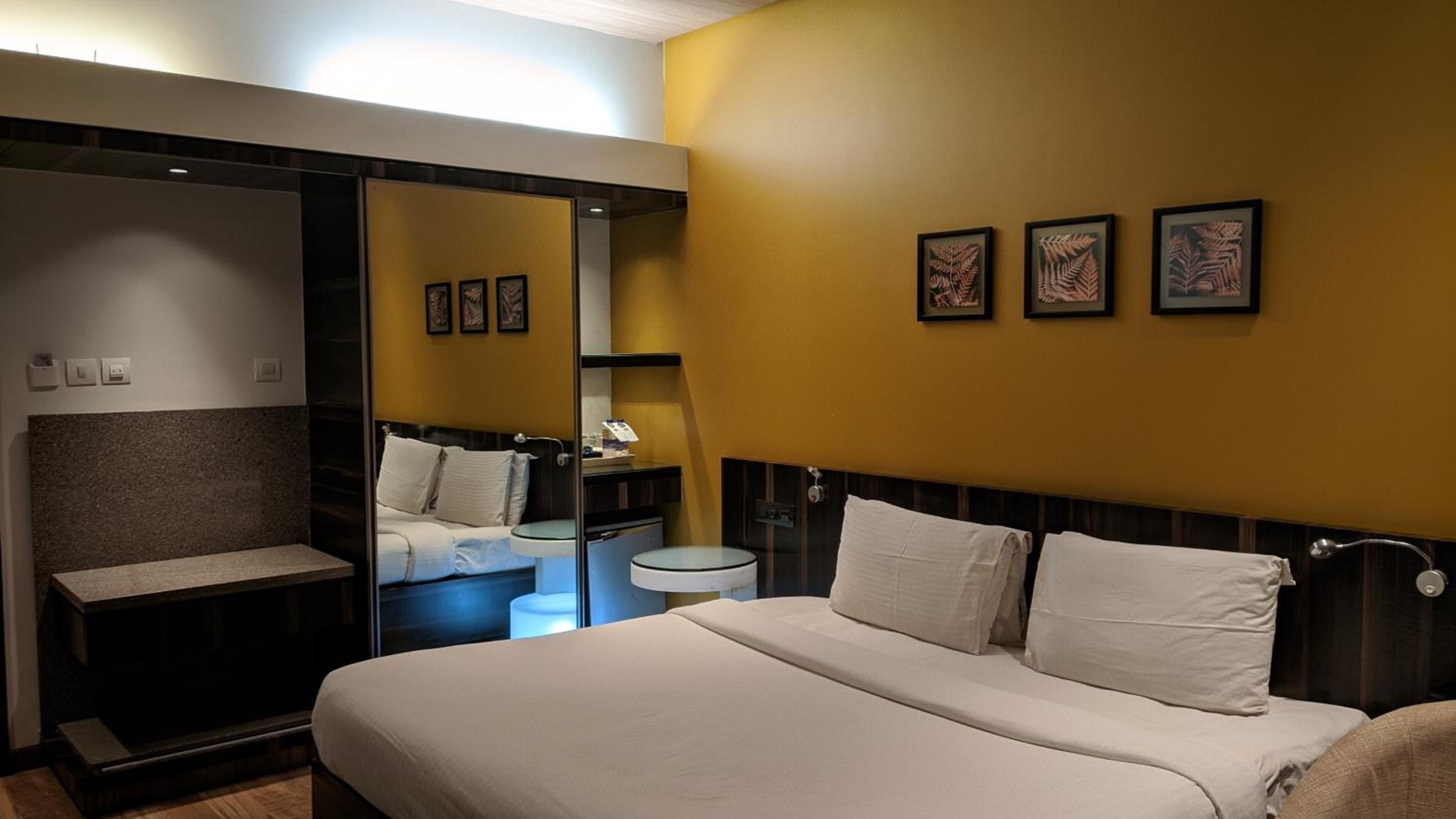 Deluxe Double Room - Photo 17