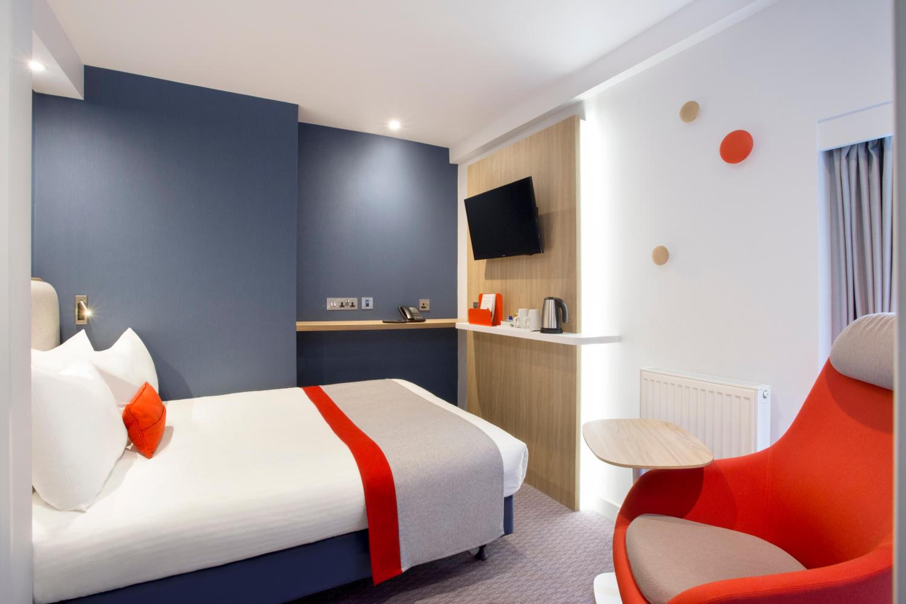 Standard Single Room with Free Hot Breakfast photo 1