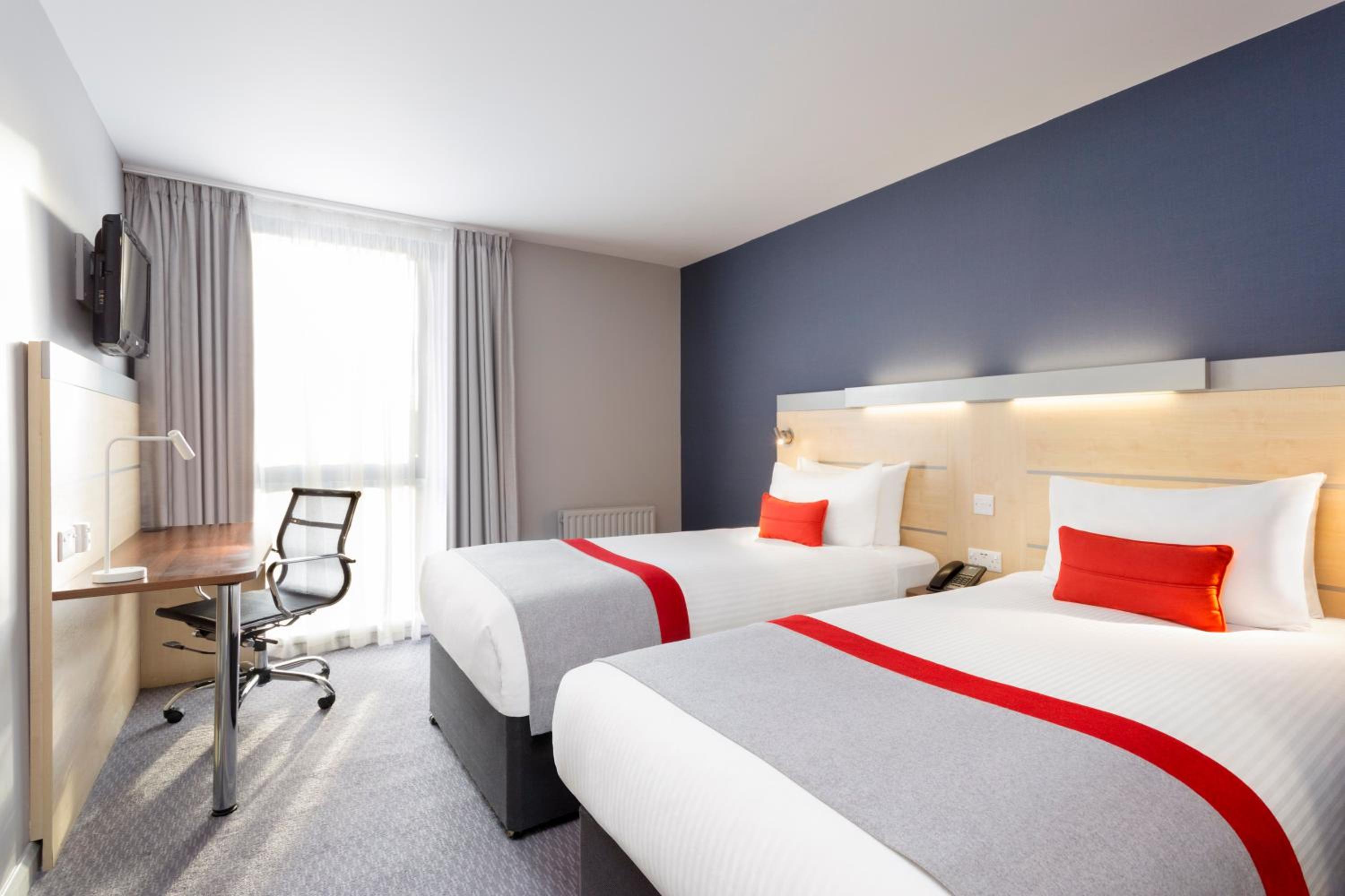 Standard Twin Room with Free Hot Breakfast photo 1