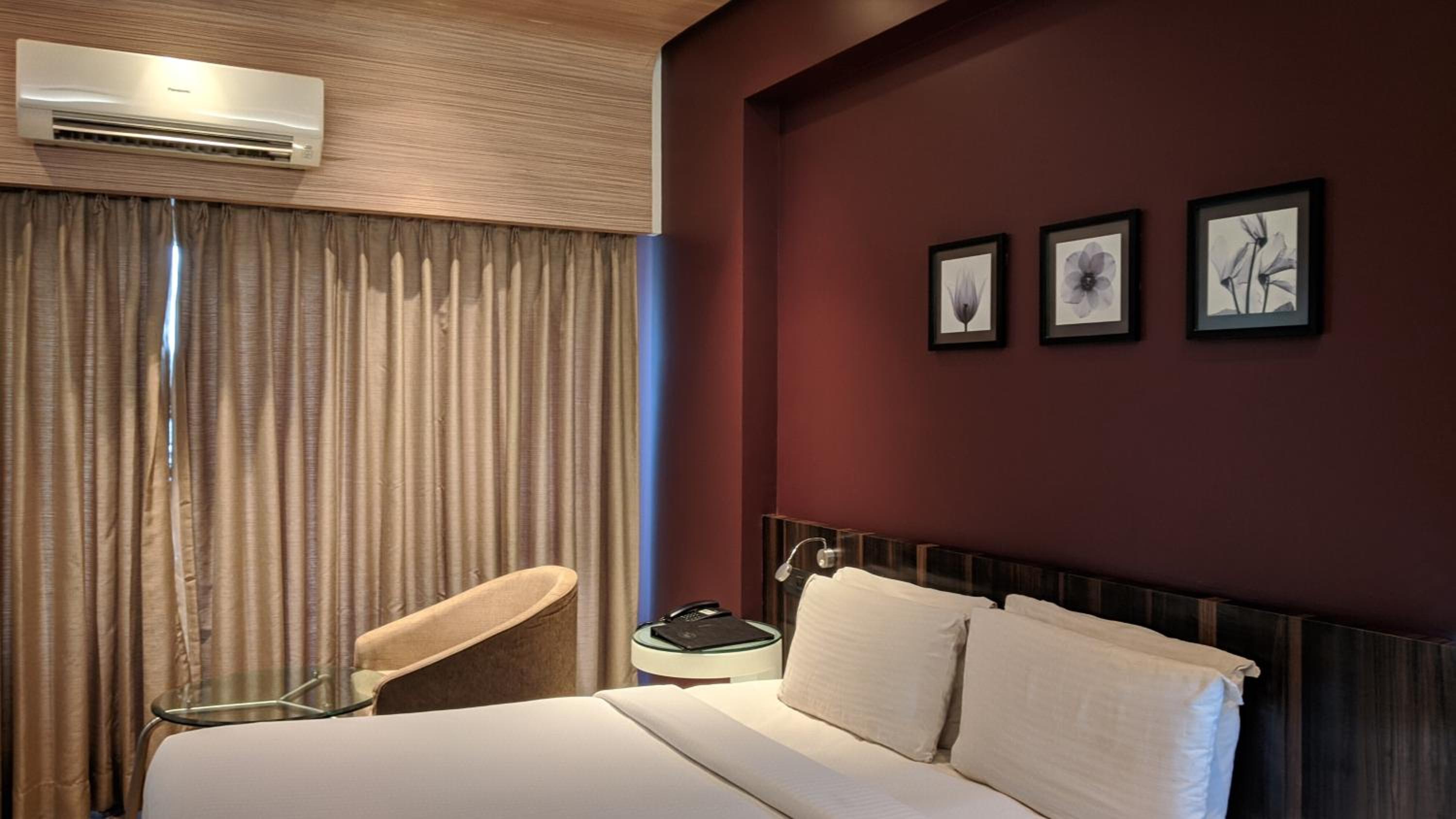 Deluxe Double Room - Photo 13