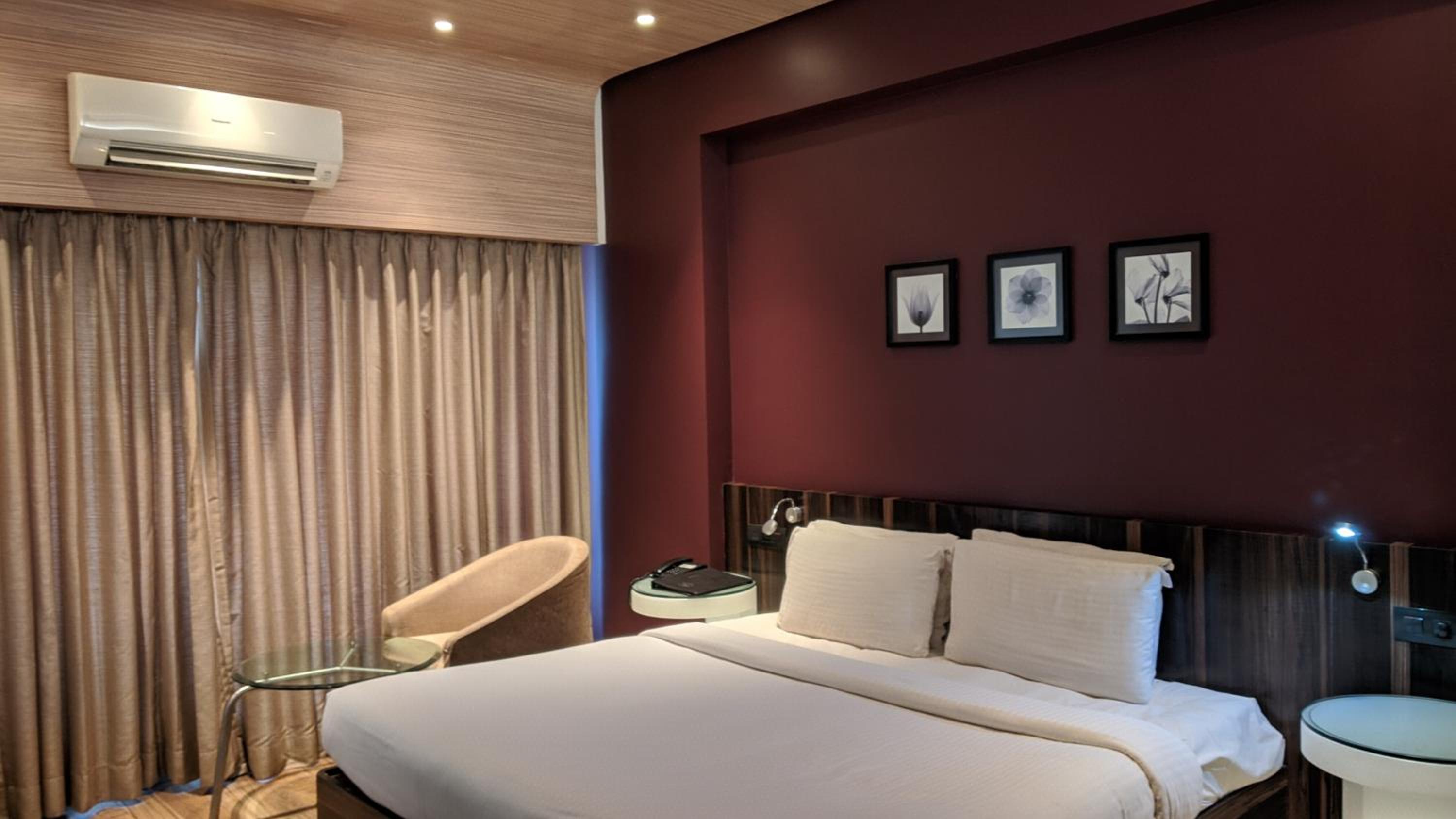 Deluxe Double Room - Photo 12