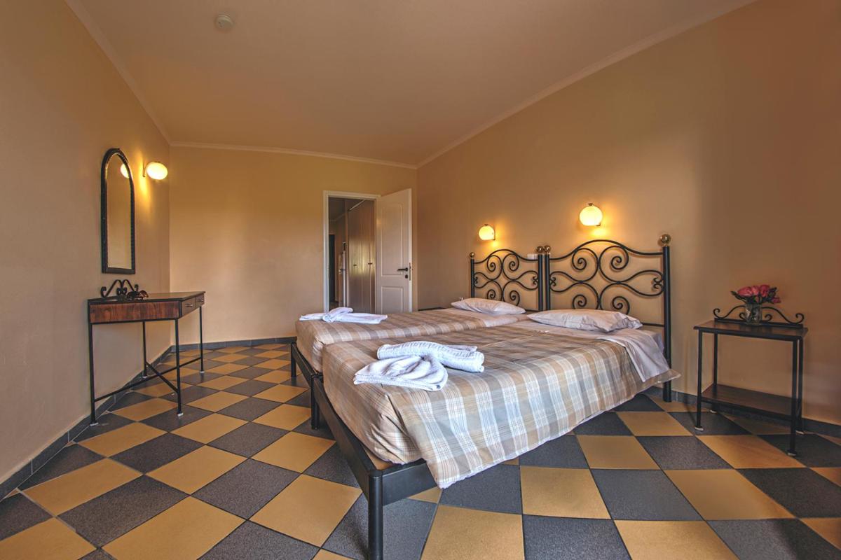 Standard Twin Room with Garden View photo 1