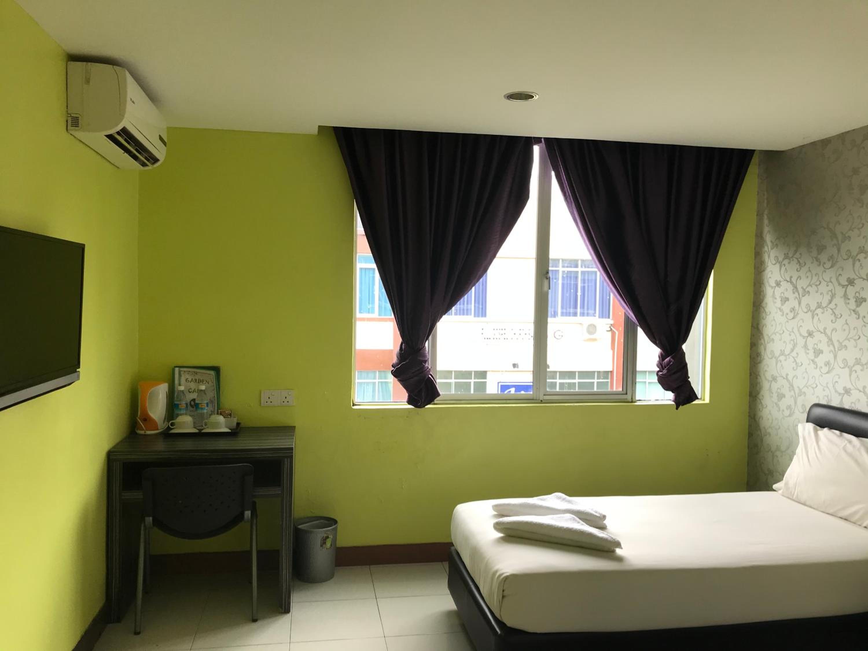 Standard Twin Room photo 3