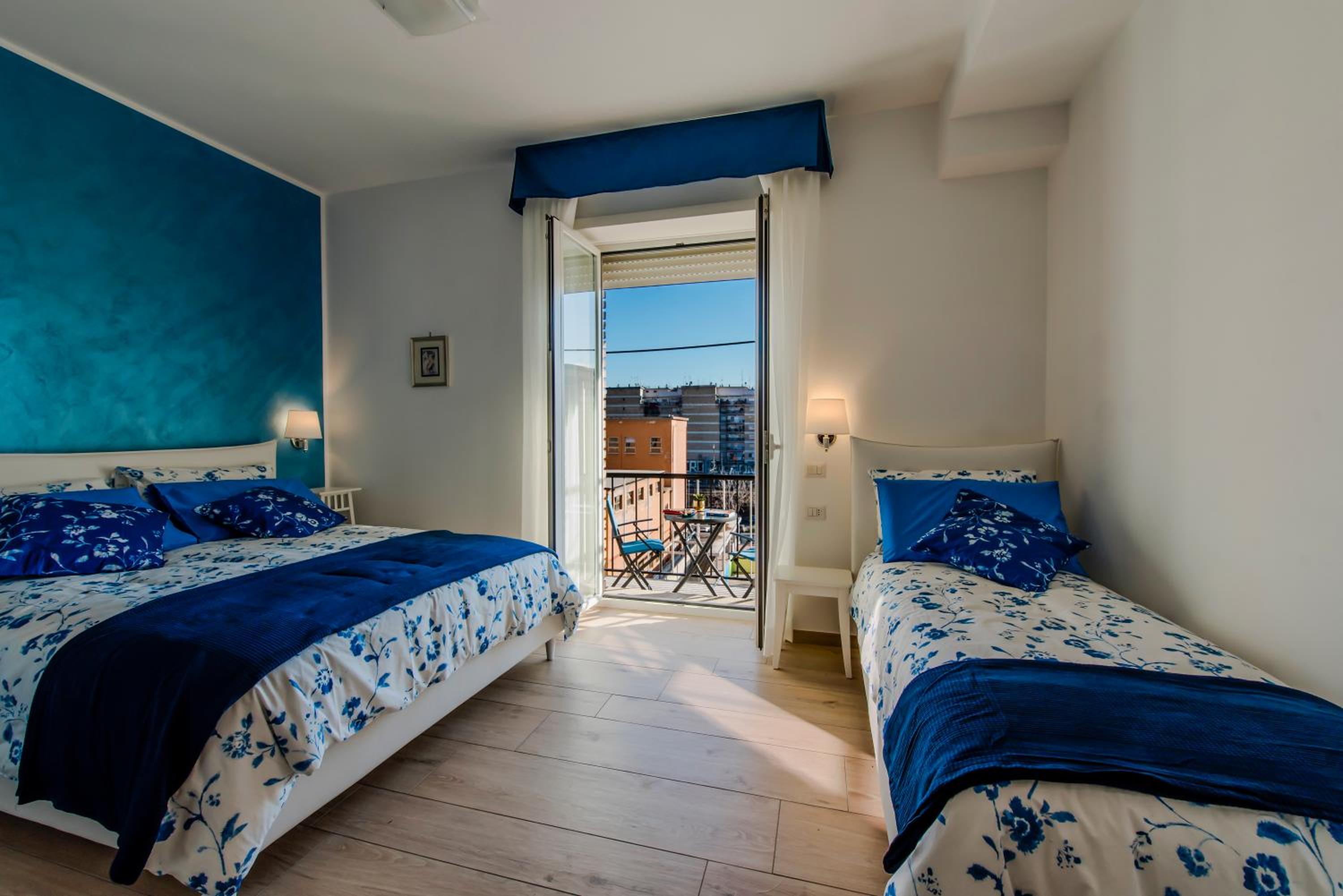 Triple Room with Balcony photo 3