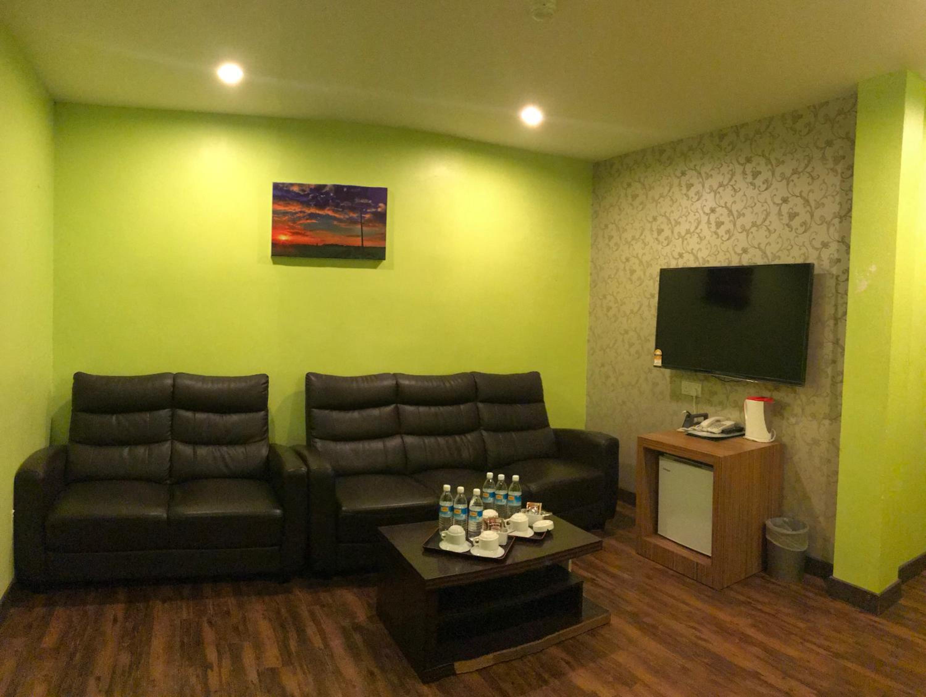 Apartment photo 1