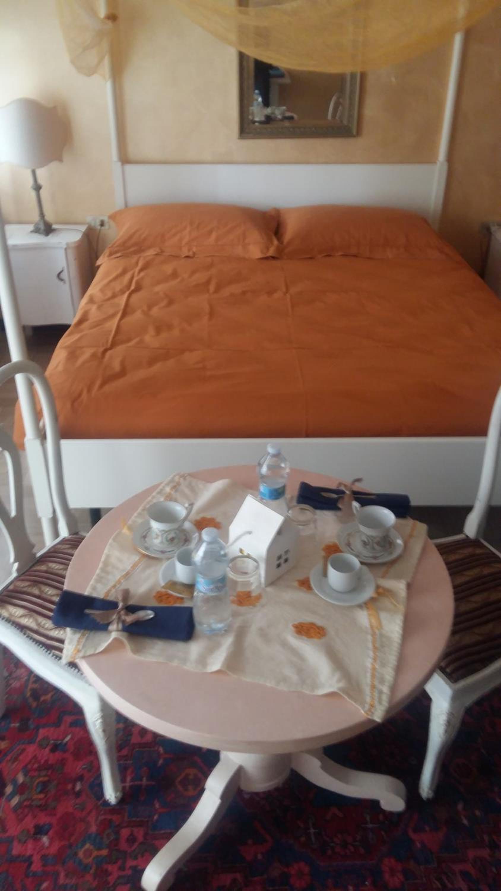 Double Room with Private Bathroom - Photo 15