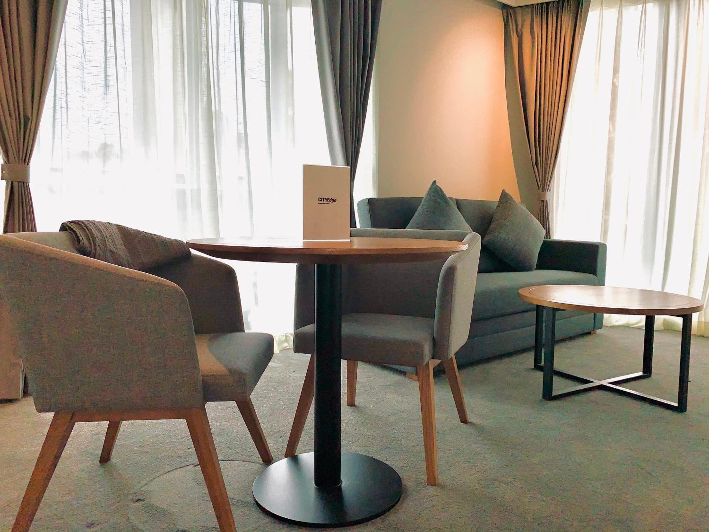 Premium One Bedroom Apartment - Photo 3