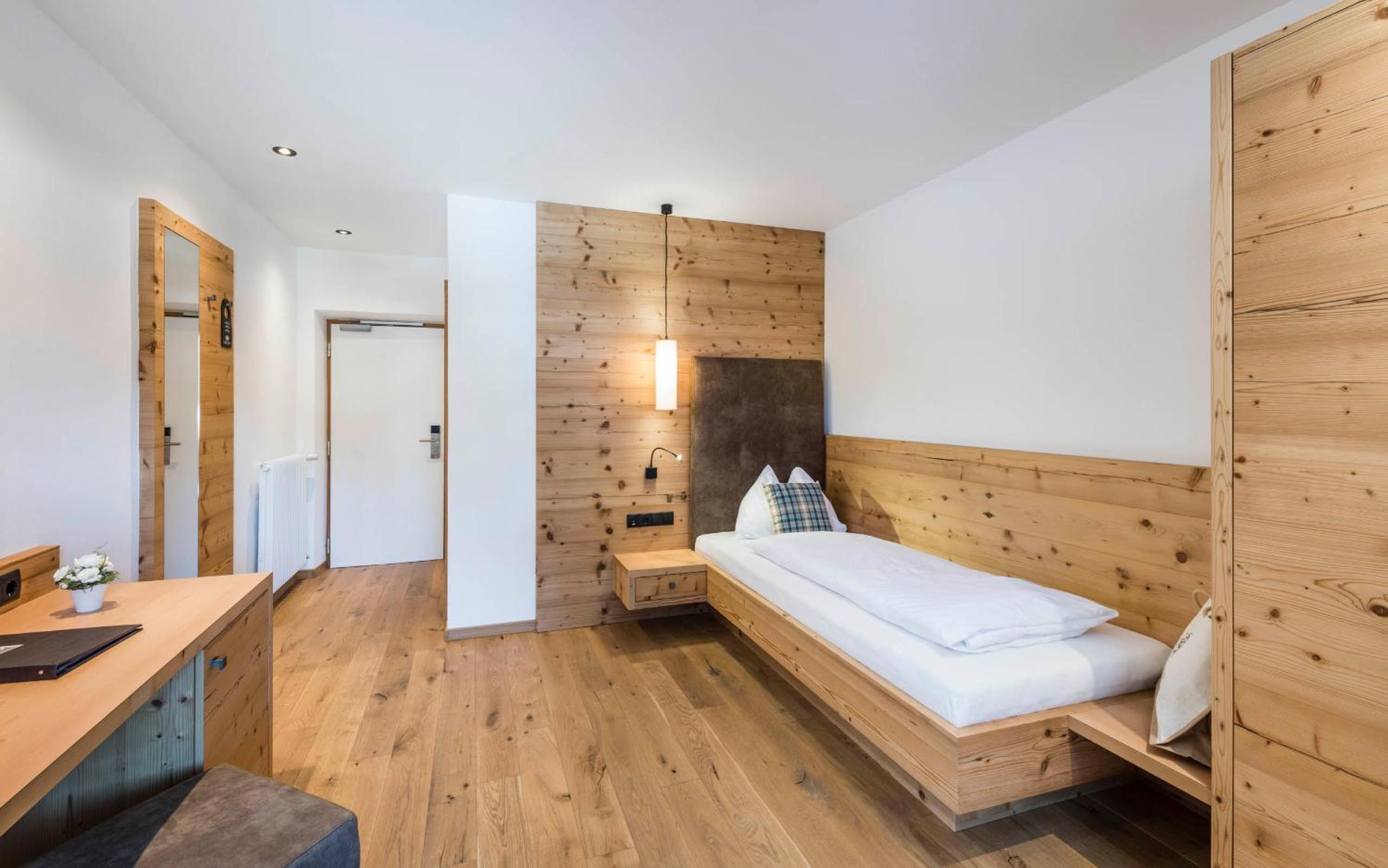 Single Room with Balcony photo 3