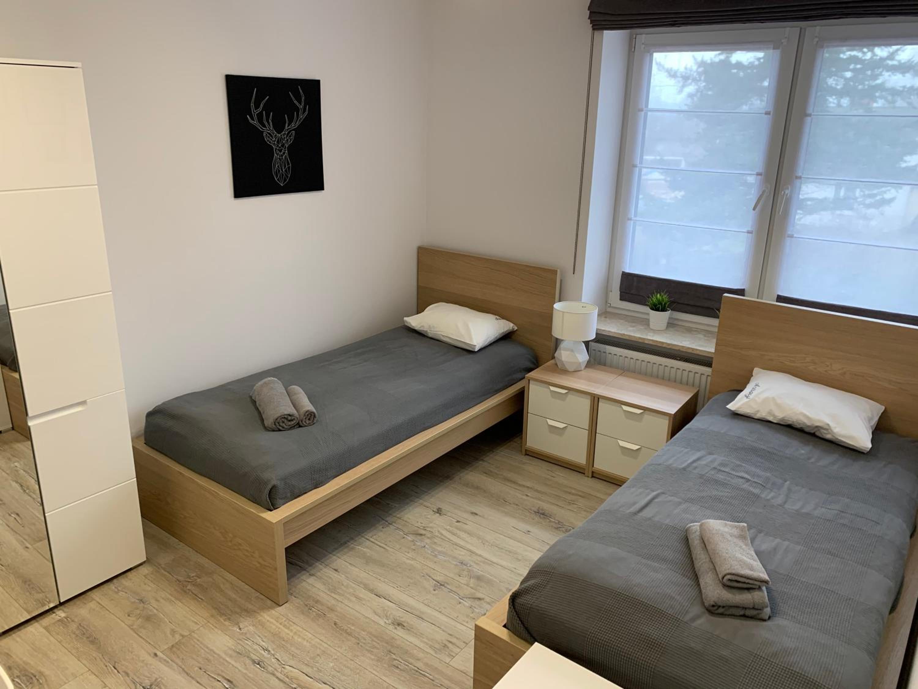 Large Twin Room - Photo 1