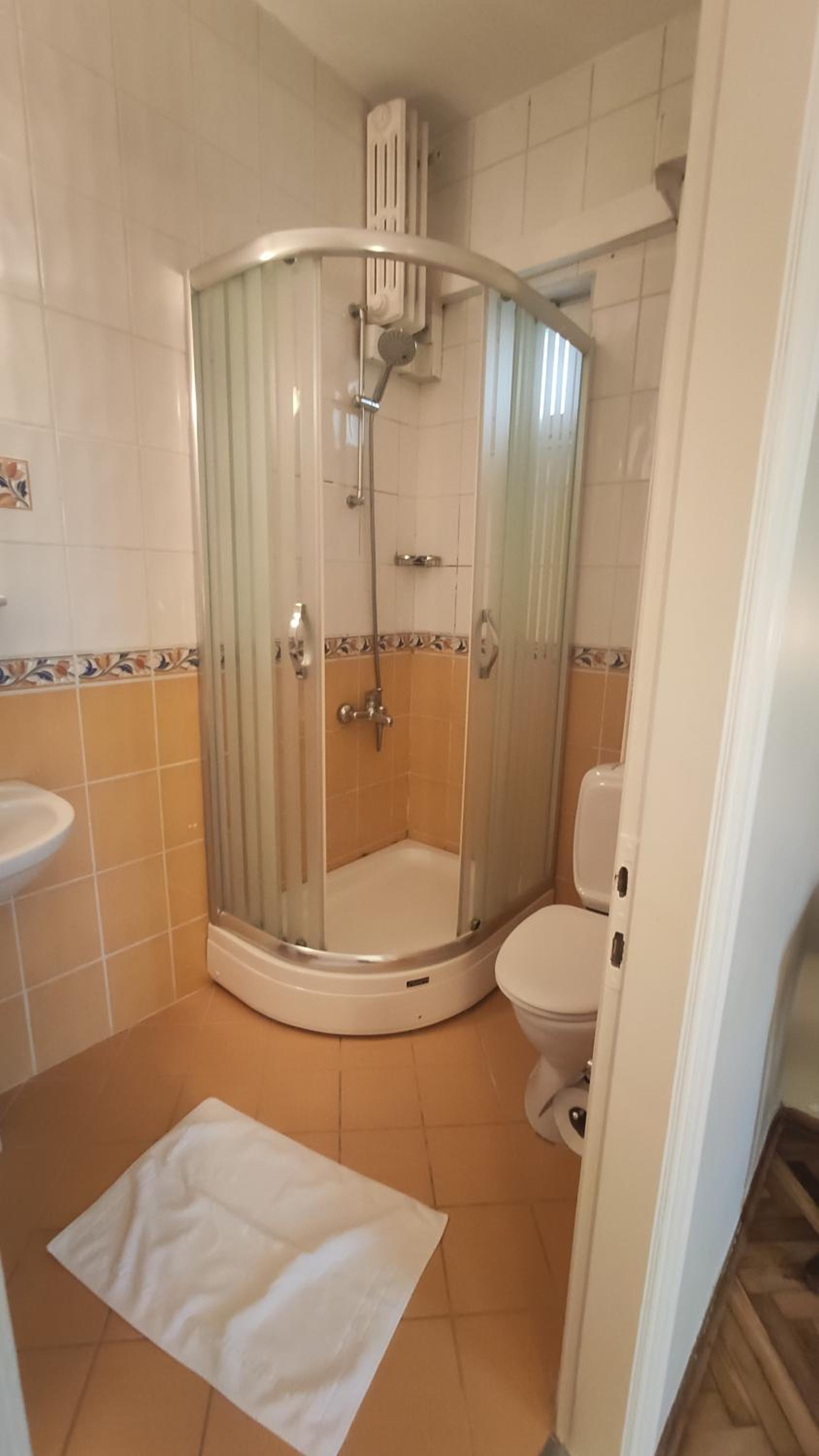 Single Room photo 2