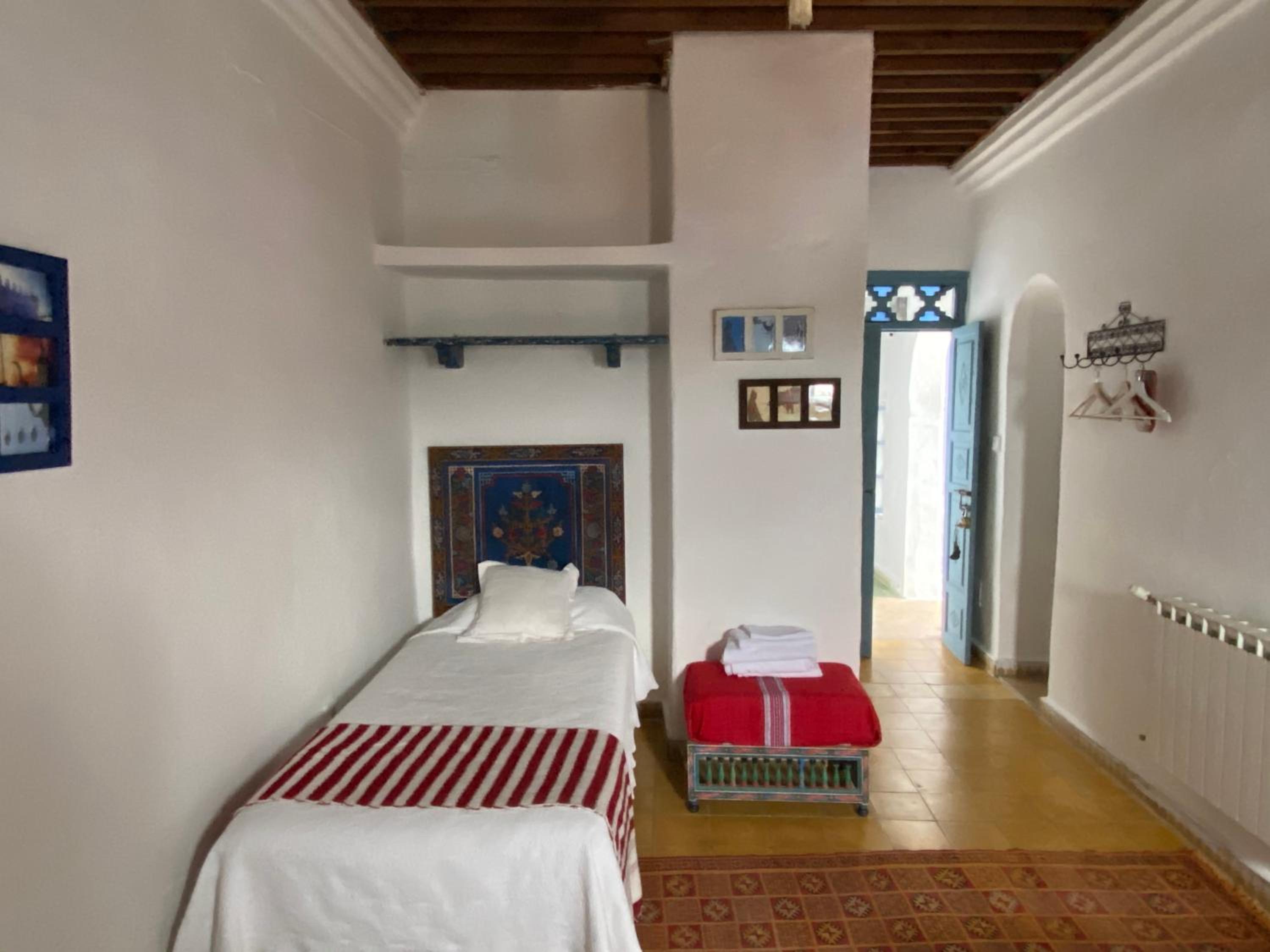 Standard Triple Room - Photo 2