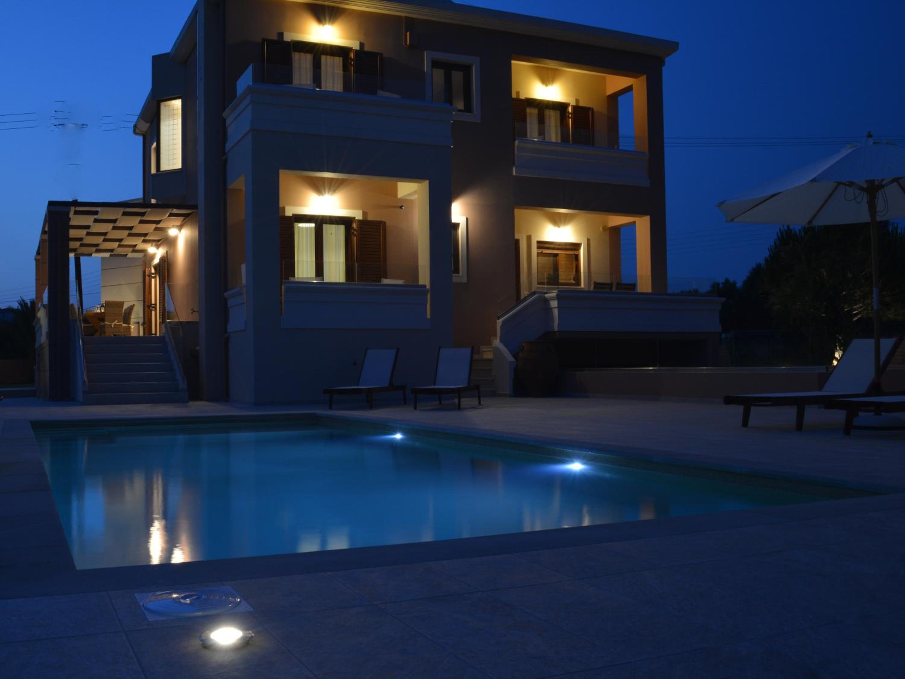 Deluxe Villa photo 2