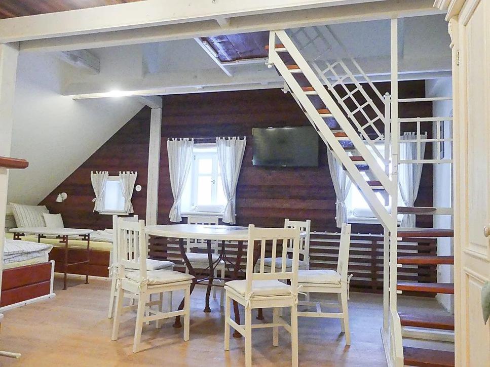 Apartment with Mountain View photo 1