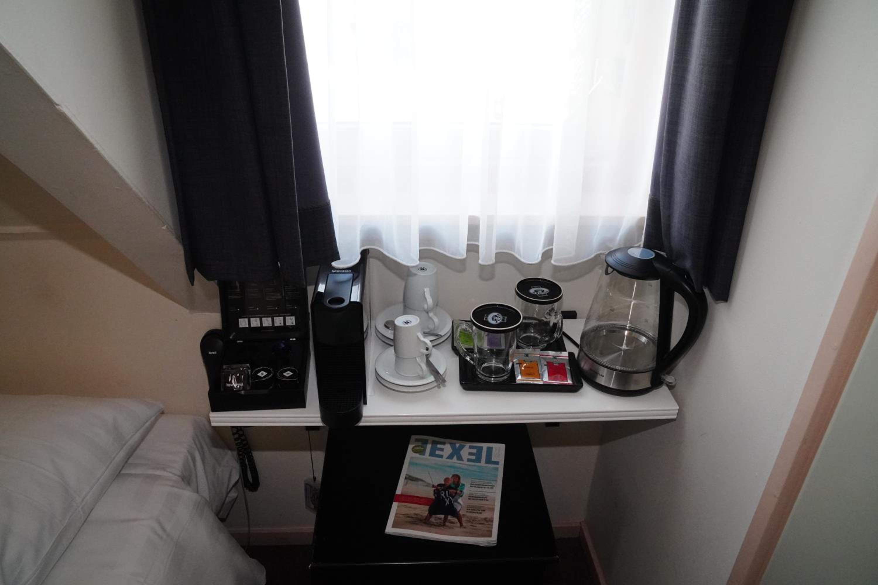 Budget Twin Room - Photo 4
